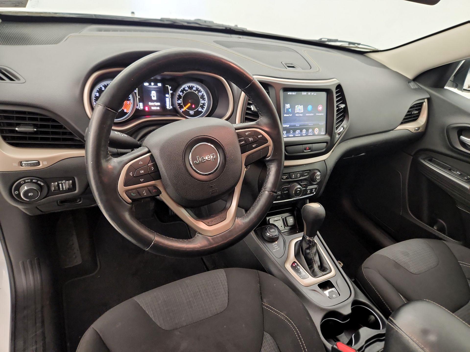 Thumbnail: 2015 Jeep Cherokee - 9