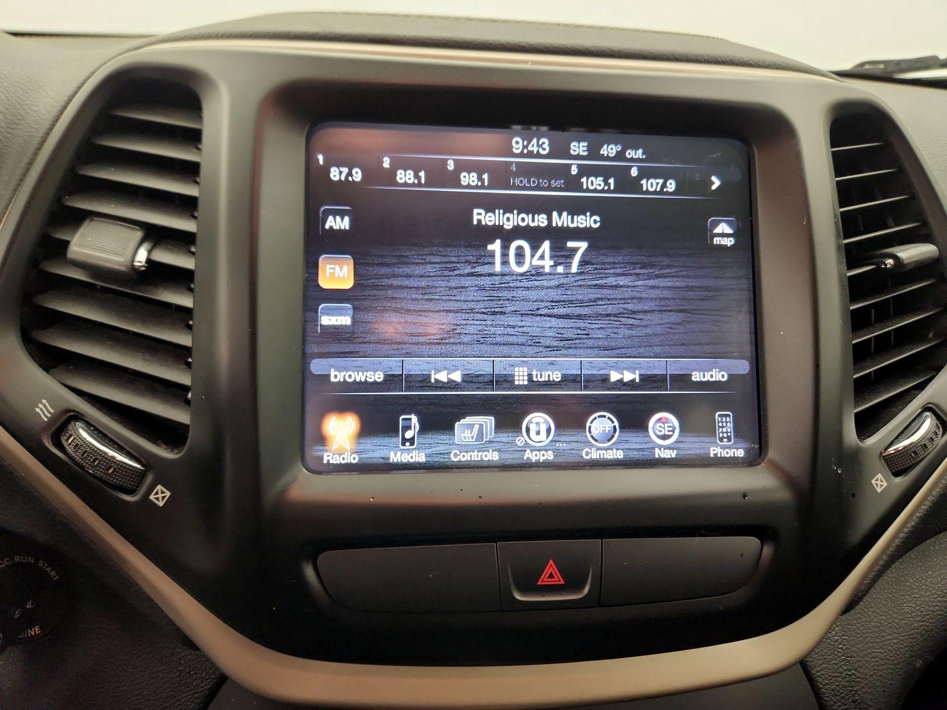 Thumbnail: 2015 Jeep Cherokee - 16