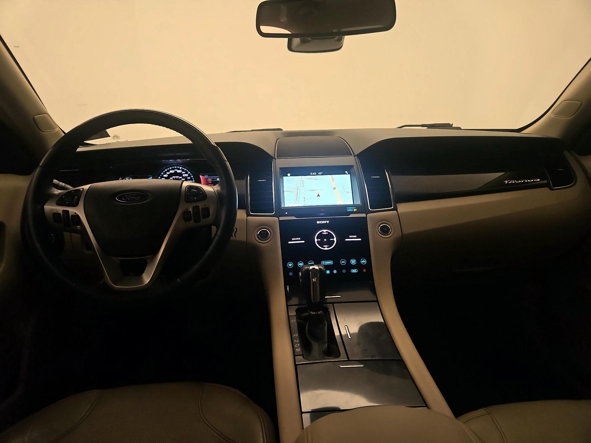 Thumbnail: 2016 Ford Taurus - 9