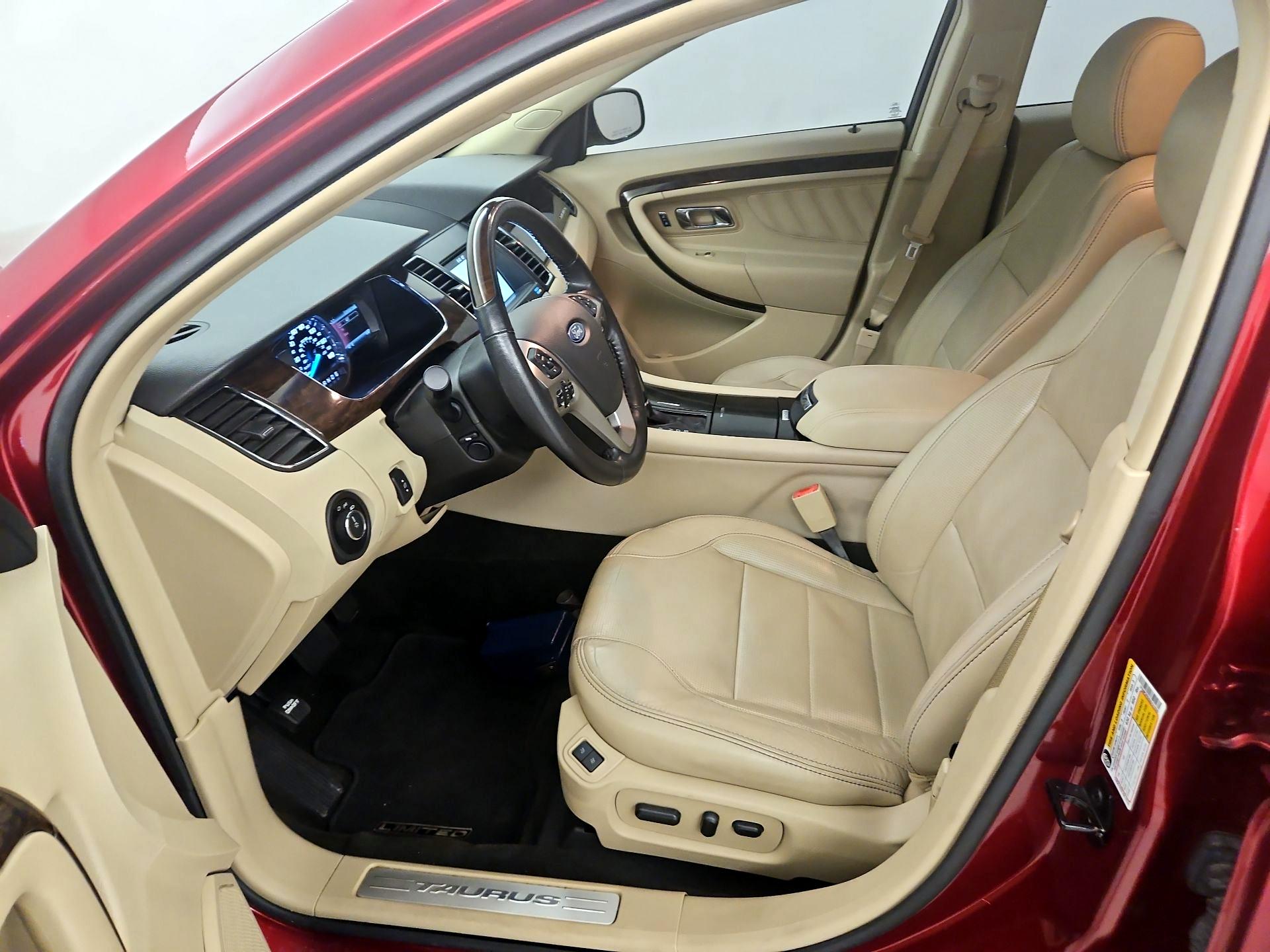 Thumbnail: 2016 Ford Taurus - 11