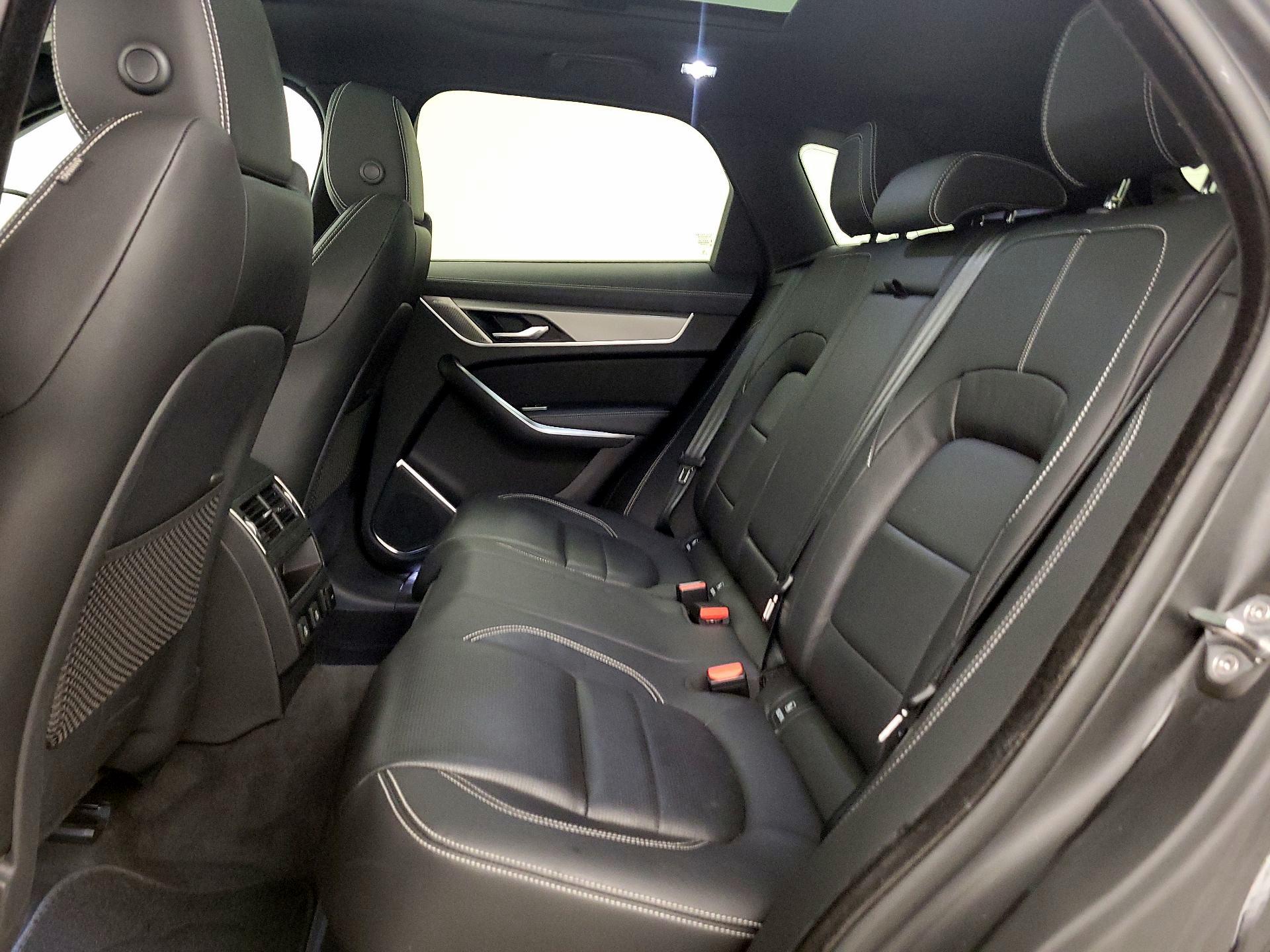 Thumbnail: 2024 Jaguar F-Pace - 18