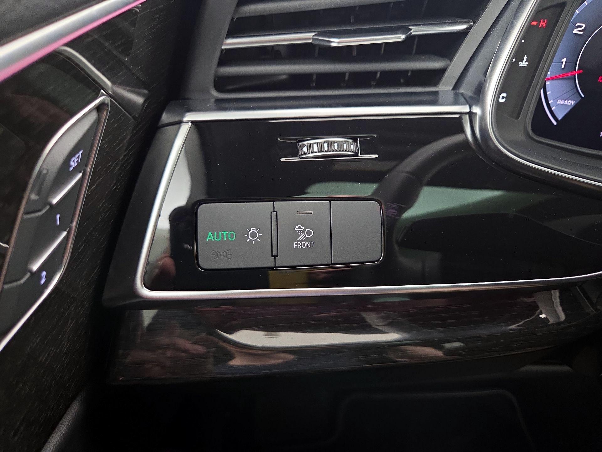 Thumbnail: 2025 Audi Q7 - 13