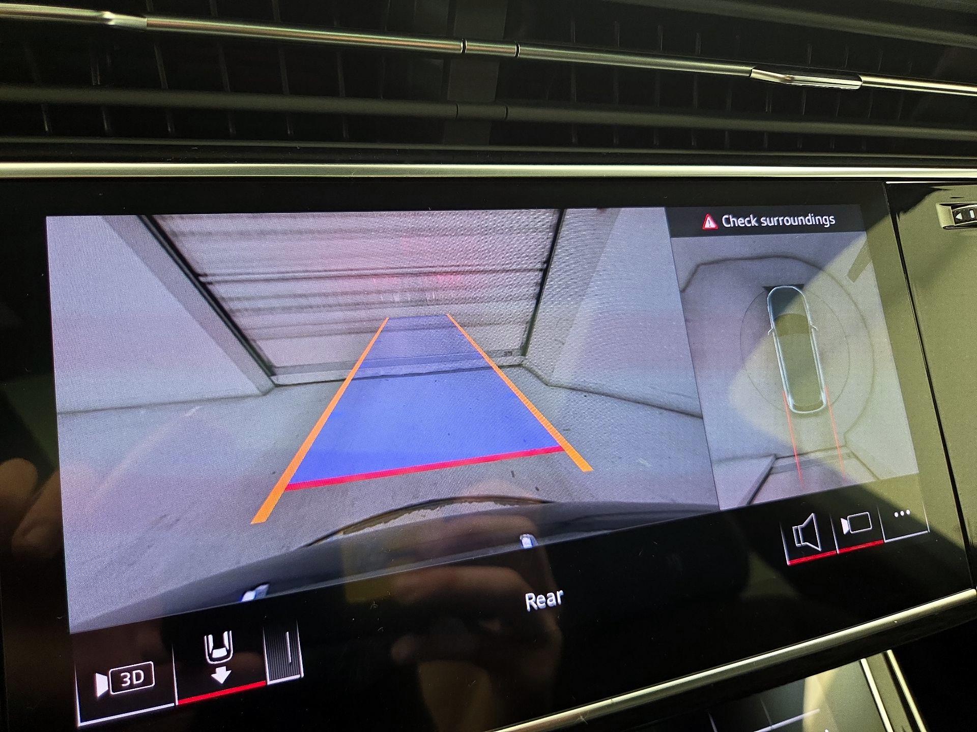 Thumbnail: 2025 Audi Q7 - 15