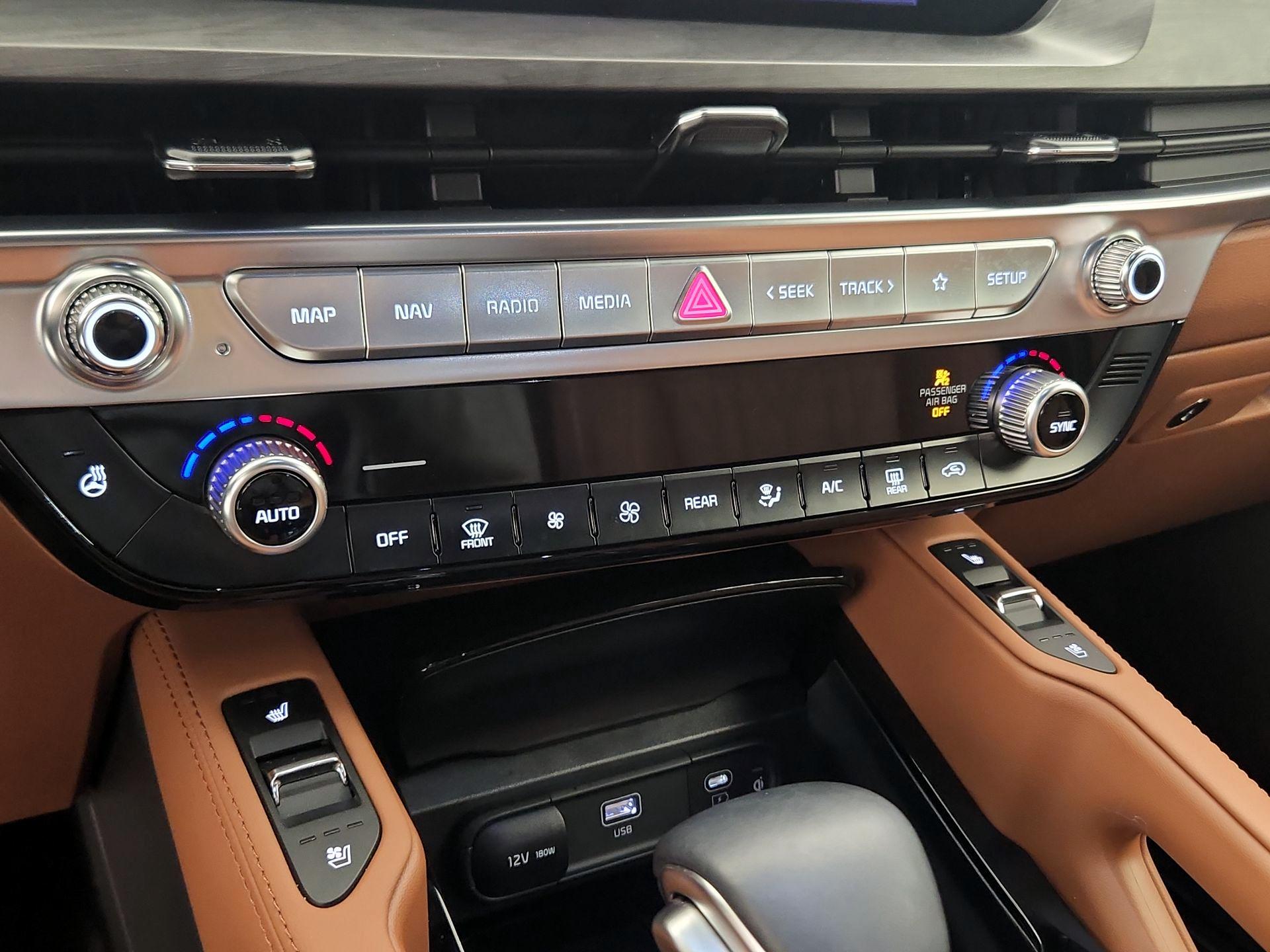 Thumbnail: 2025 Kia Telluride - 16