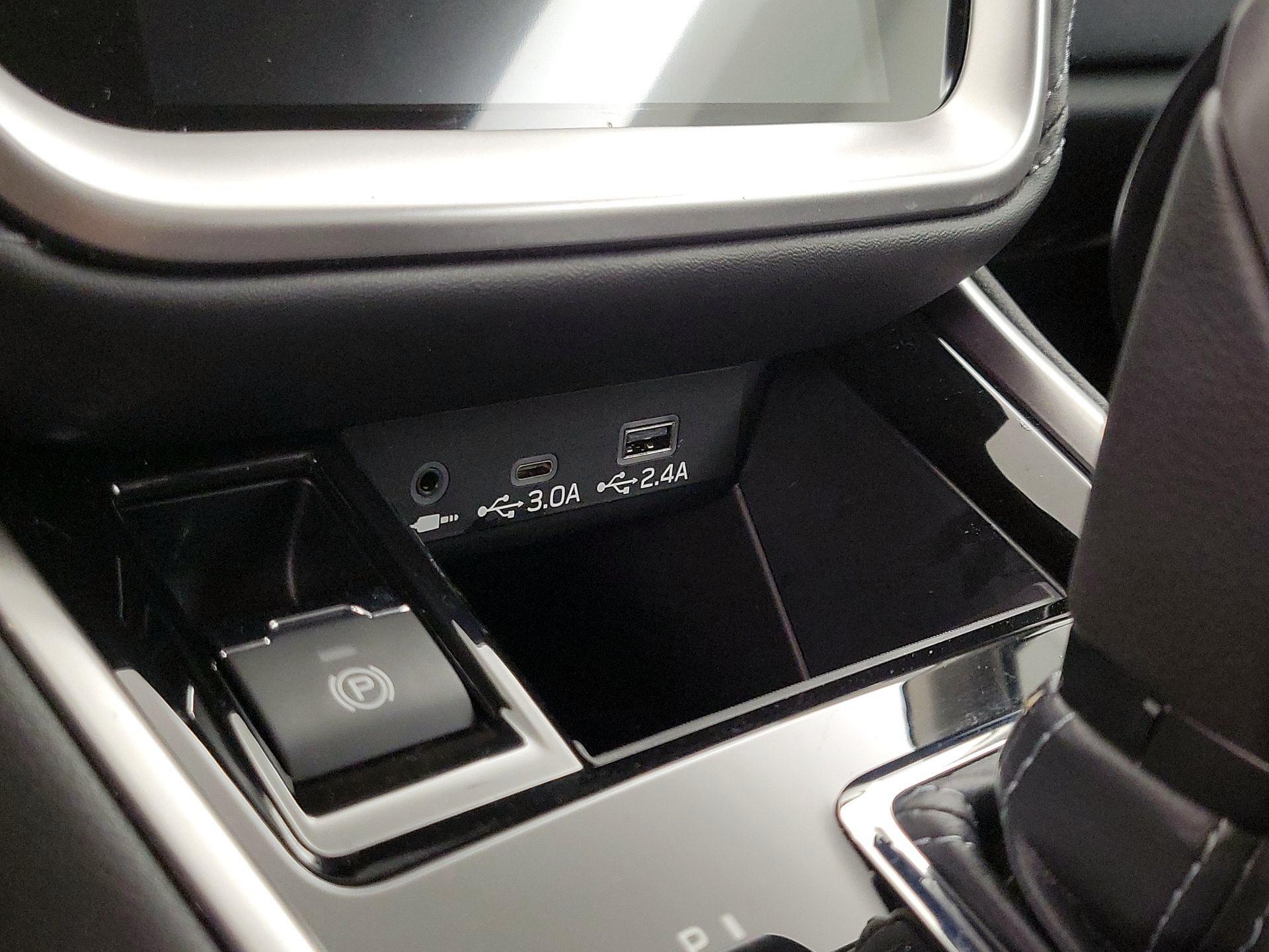 Thumbnail: 2025 Subaru Legacy - 18