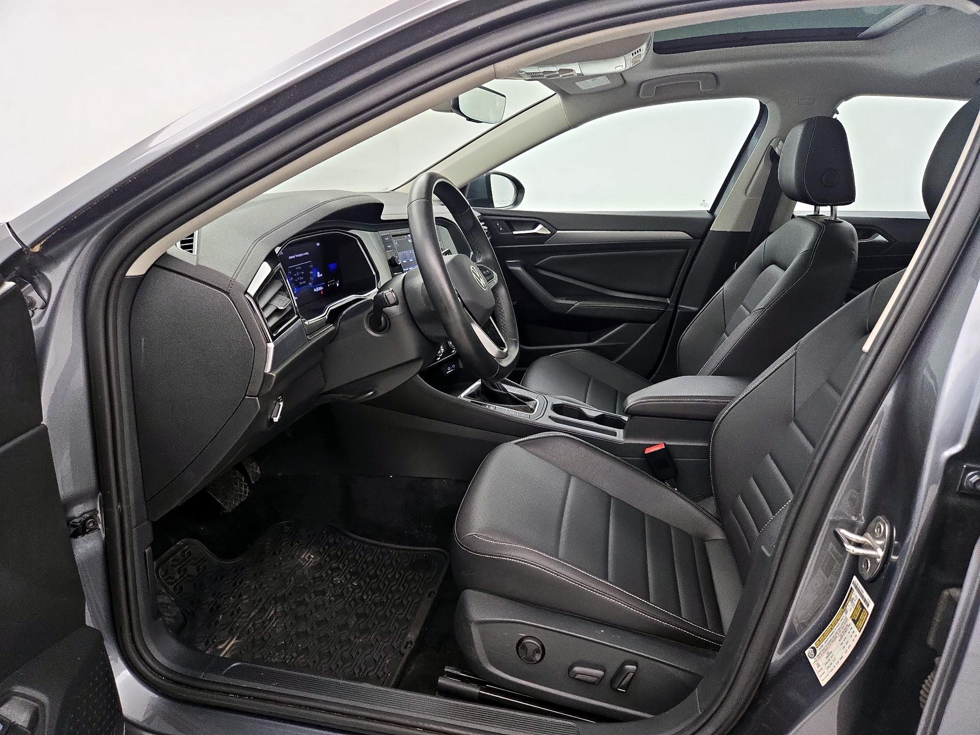 Thumbnail: 2022 Volkswagen Jetta - 11