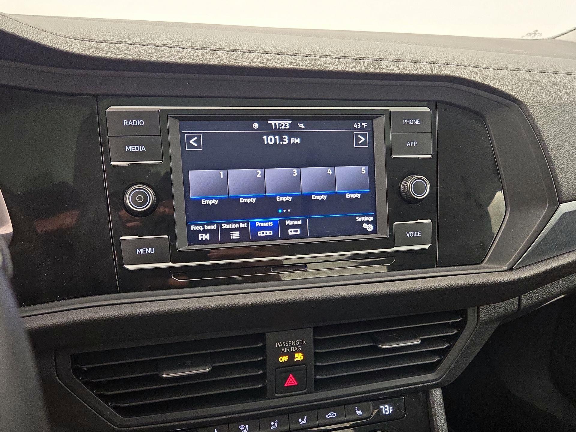 Thumbnail: 2022 Volkswagen Jetta - 15