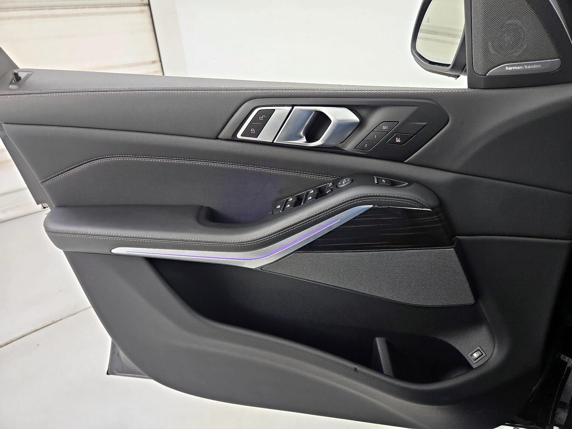 Thumbnail: 2025 BMW X5 - 12