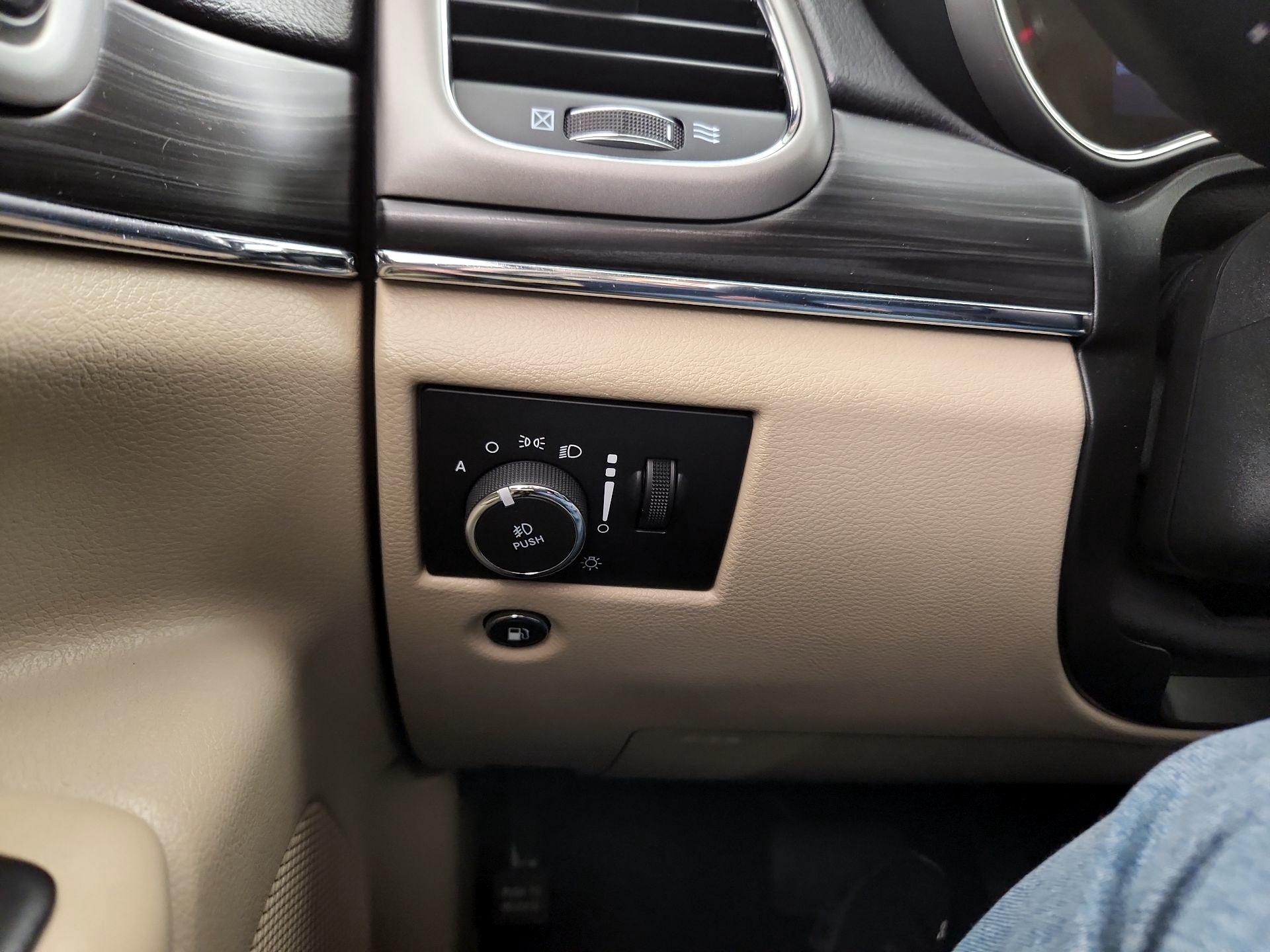 Thumbnail: 2021 Jeep Grand Cherokee - 13