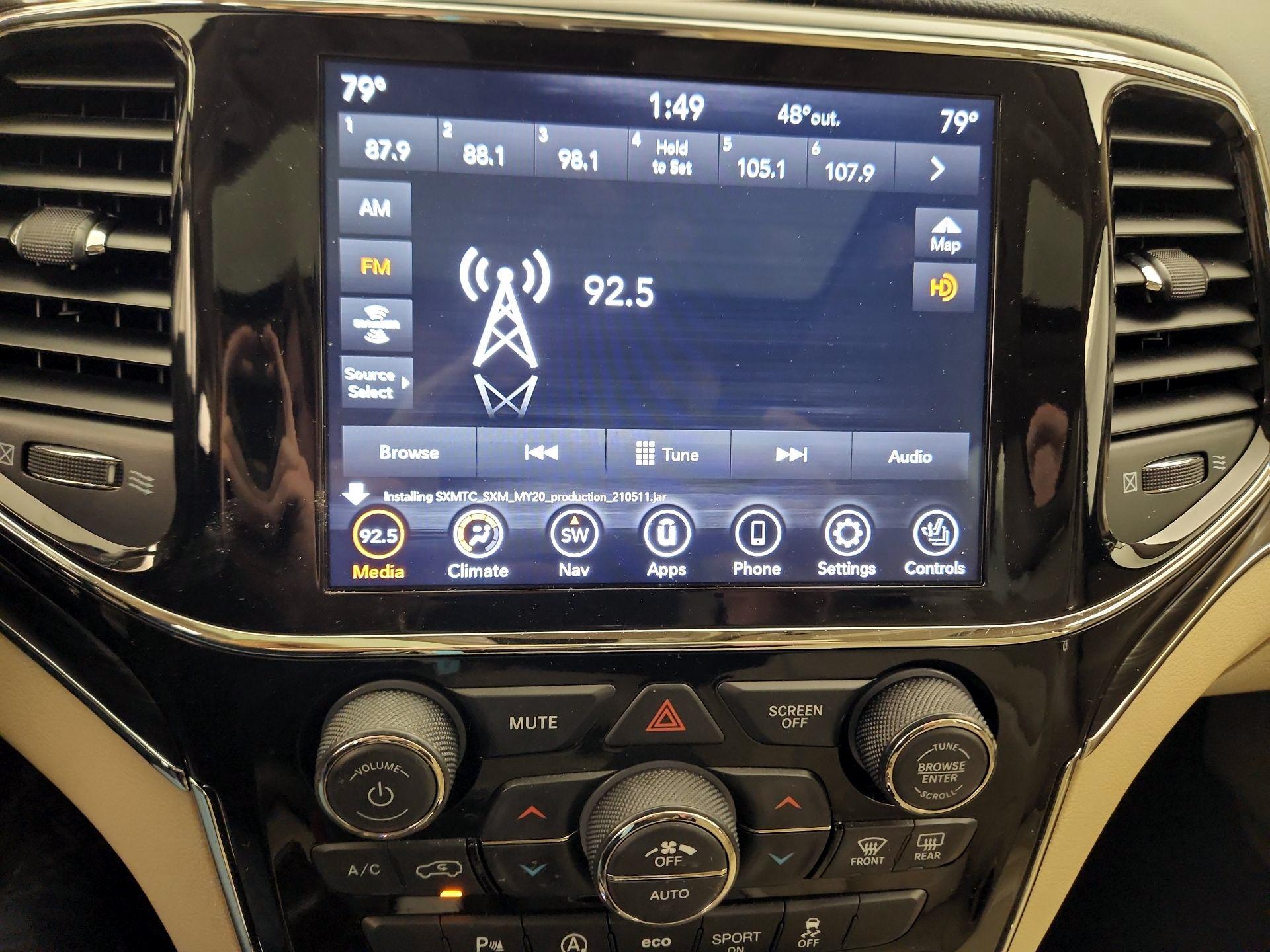 Thumbnail: 2021 Jeep Grand Cherokee - 16