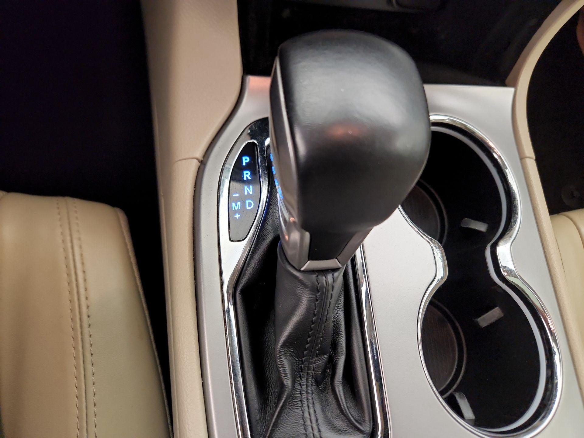 Thumbnail: 2021 Jeep Grand Cherokee - 18