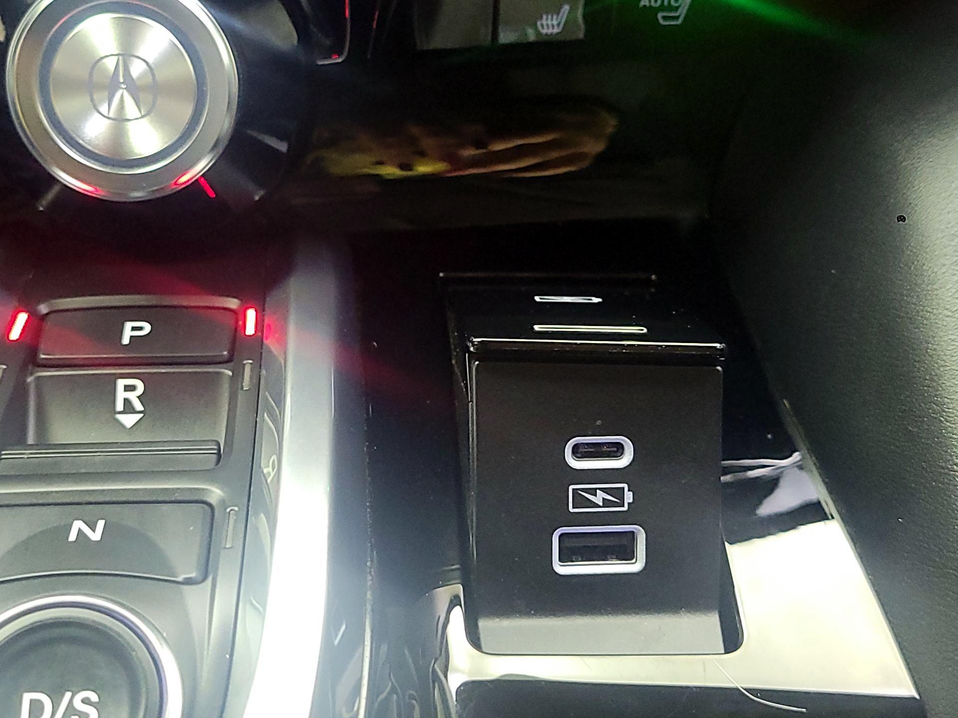 Thumbnail: 2023 Acura MDX - 17