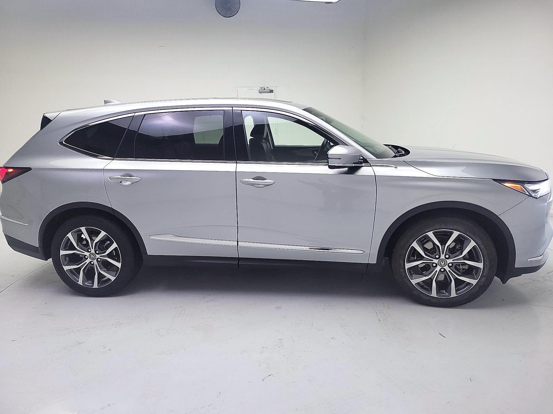 Thumbnail: 2023 Acura MDX - 4