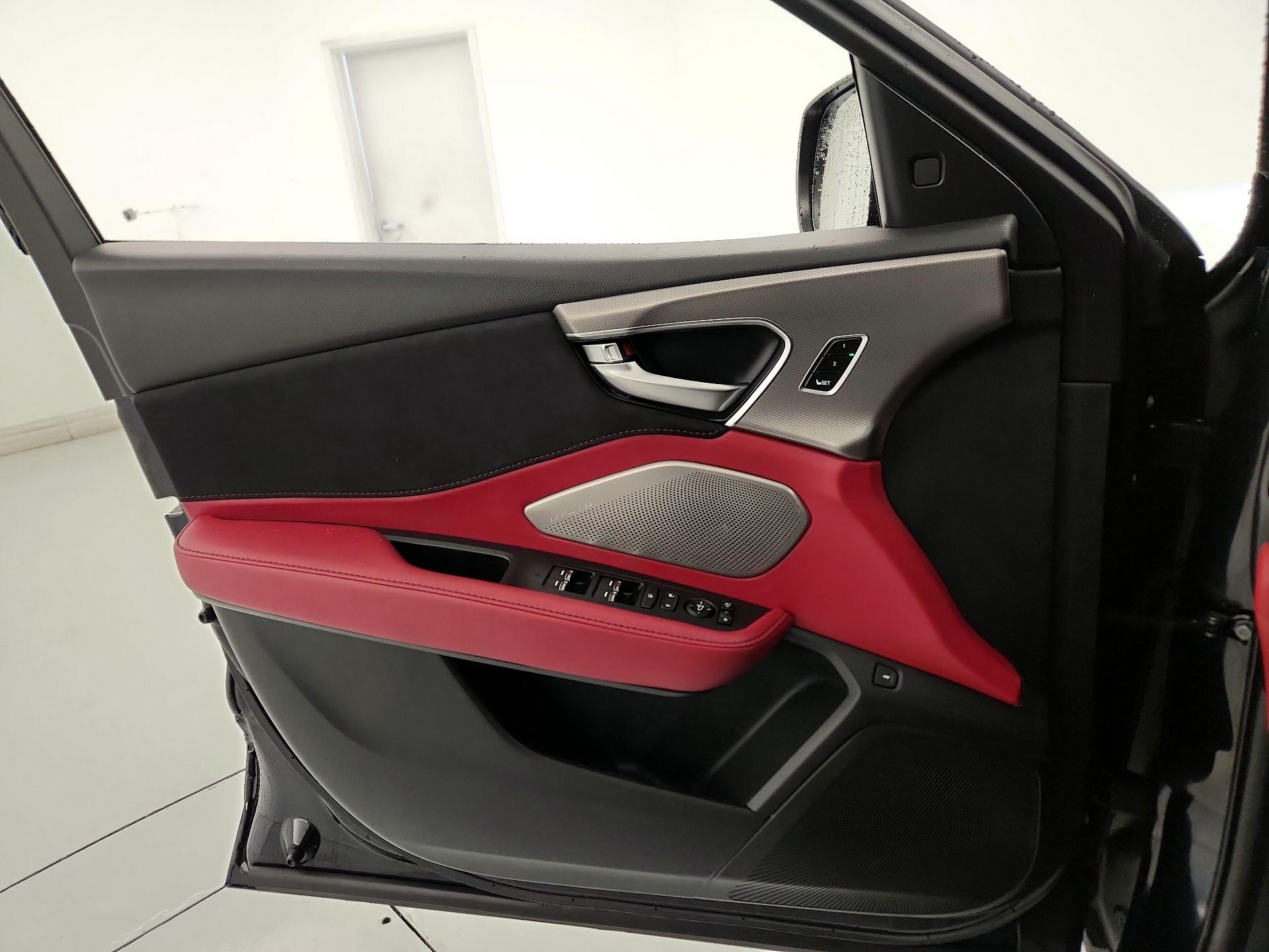 Thumbnail: 2025 Acura RDX - 12