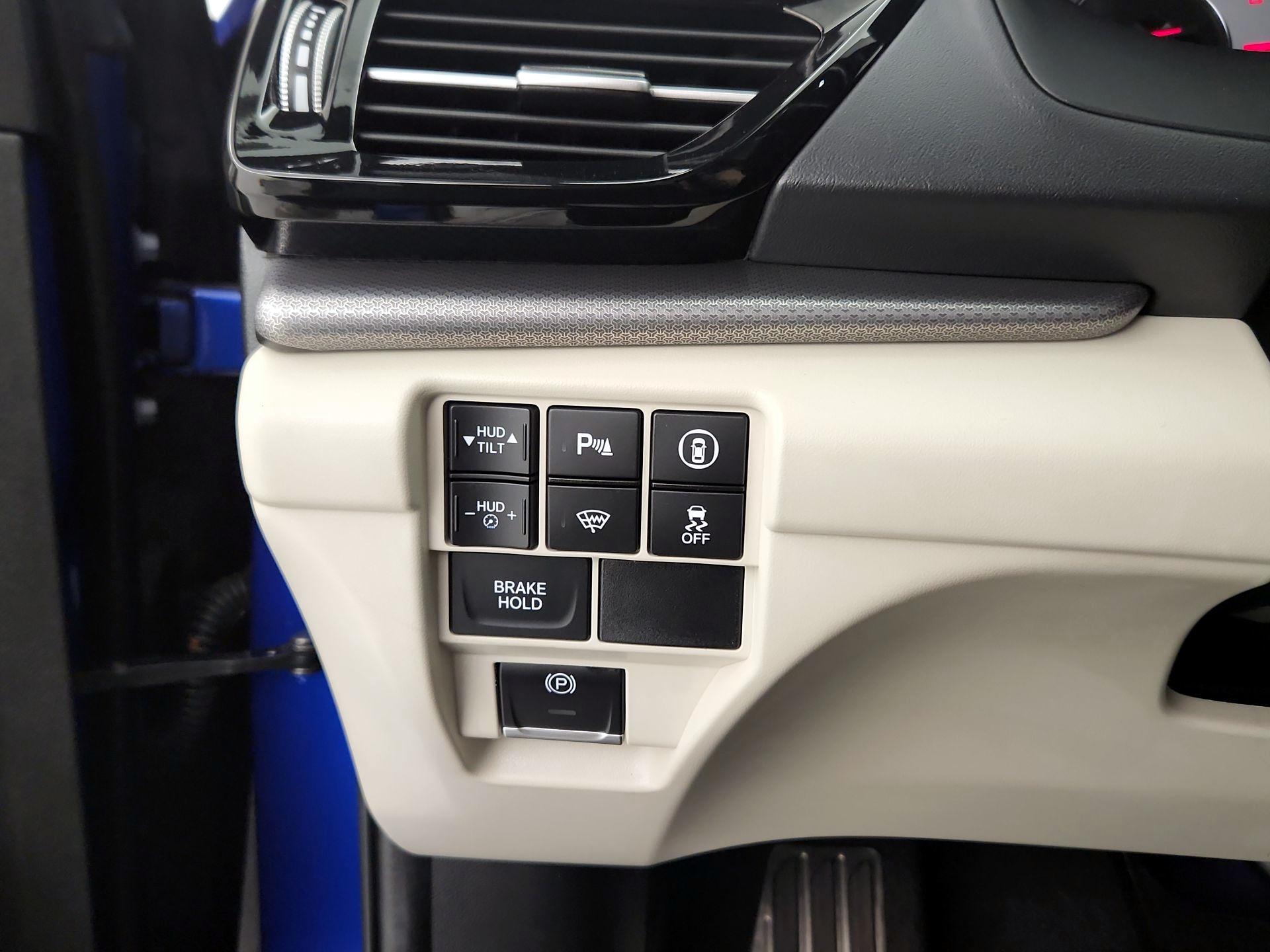 Thumbnail: 2025 Acura RDX - 13