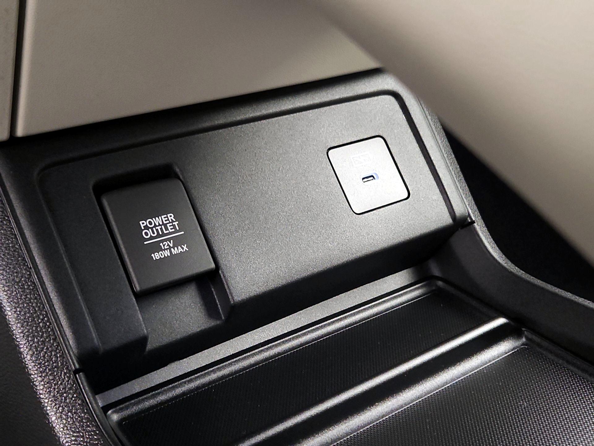 Thumbnail: 2025 Acura RDX - 18