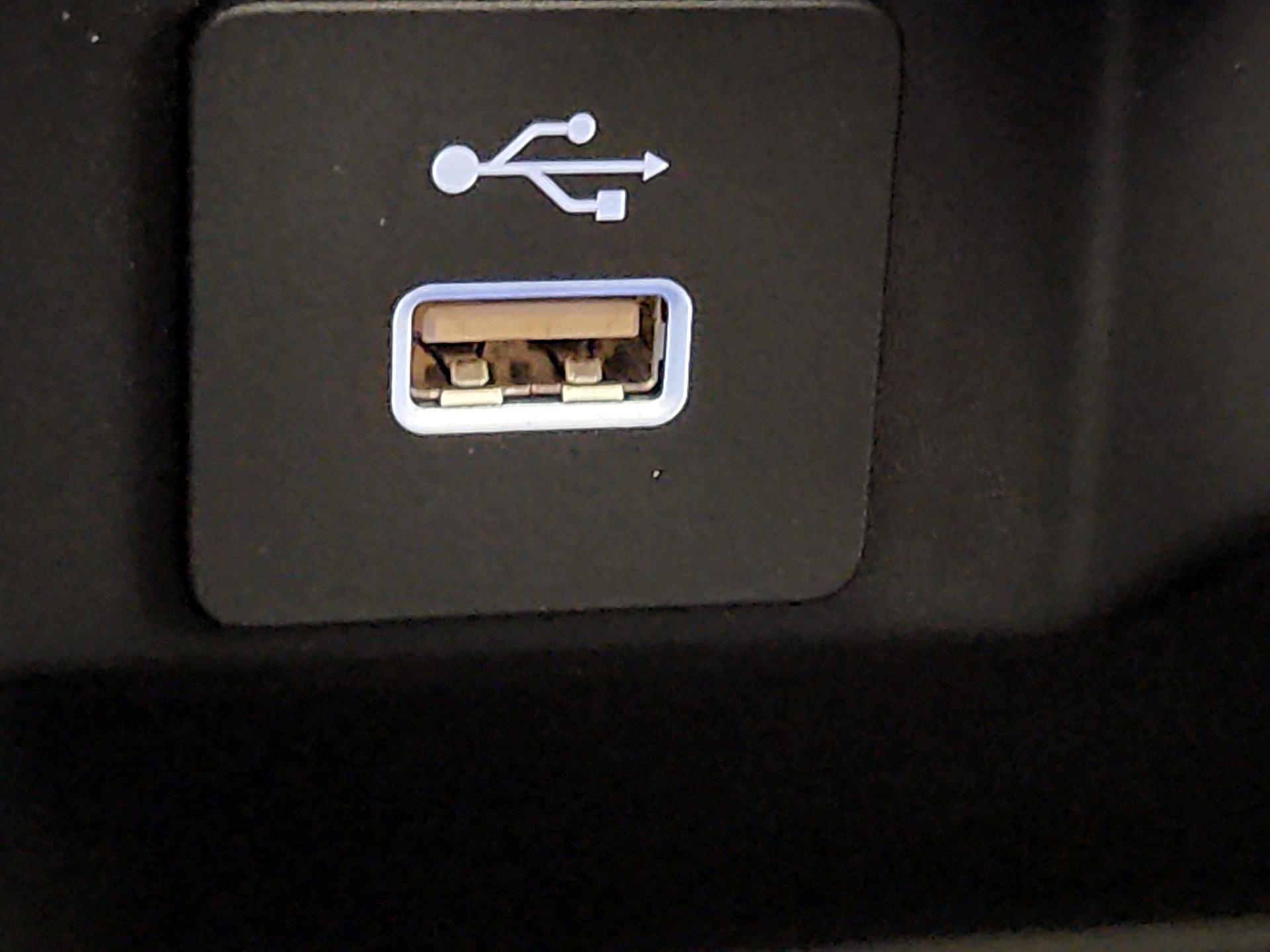 Thumbnail: 2025 Acura RDX - 19