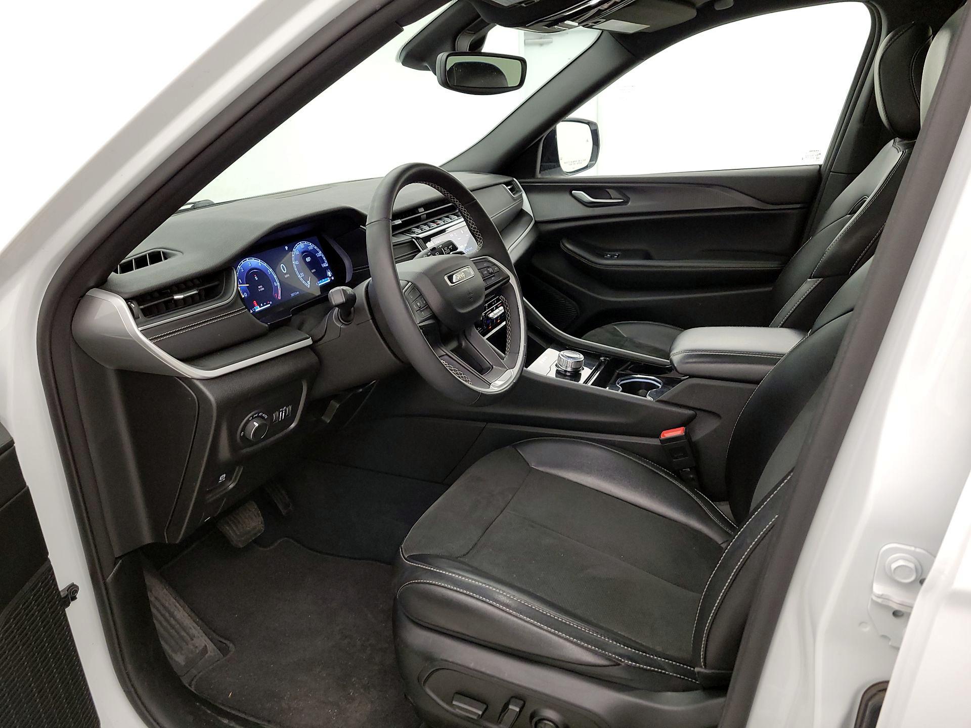 Thumbnail: 2023 Jeep Grand Cherokee L - 11