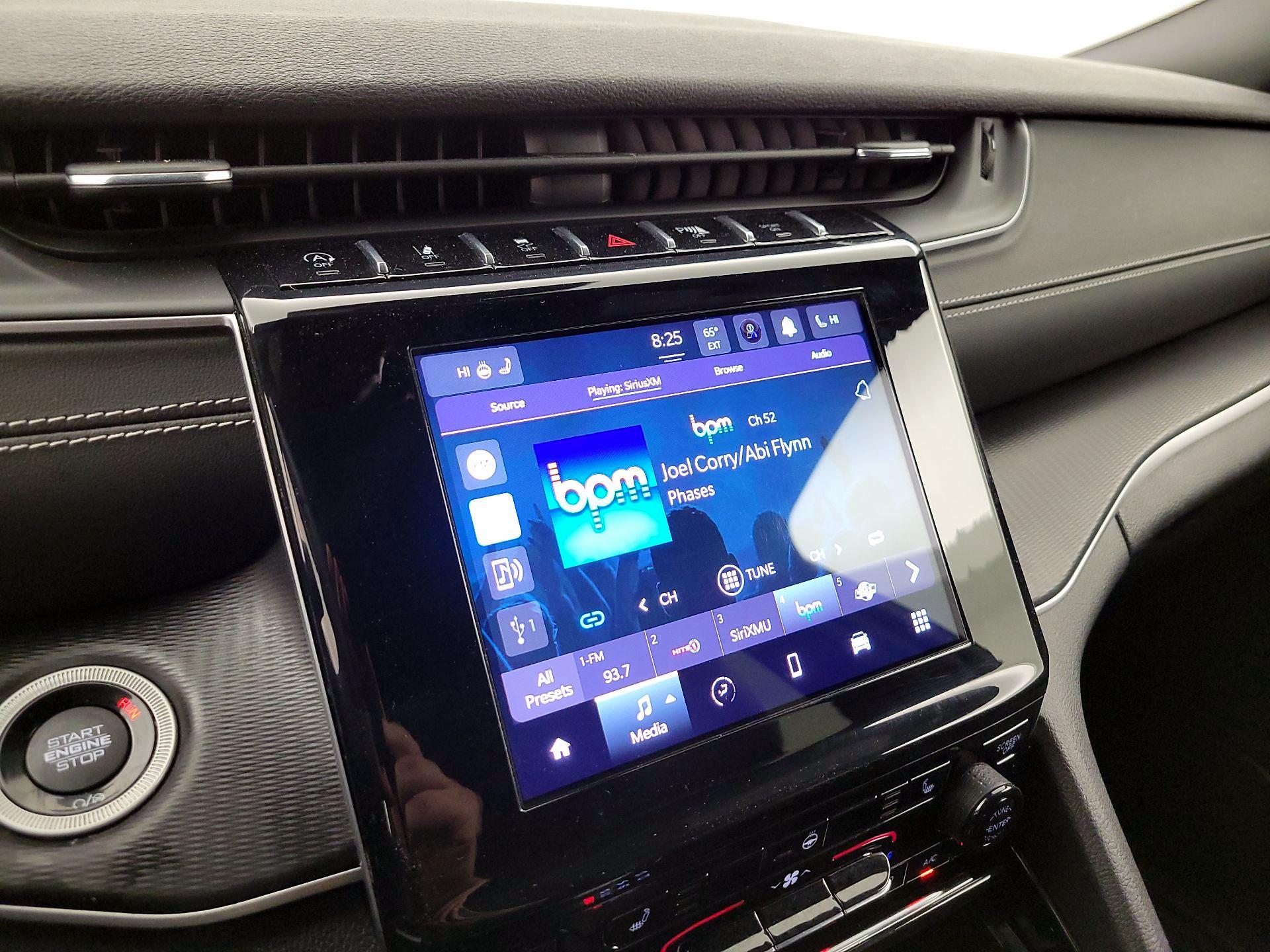 Thumbnail: 2023 Jeep Grand Cherokee L - 15