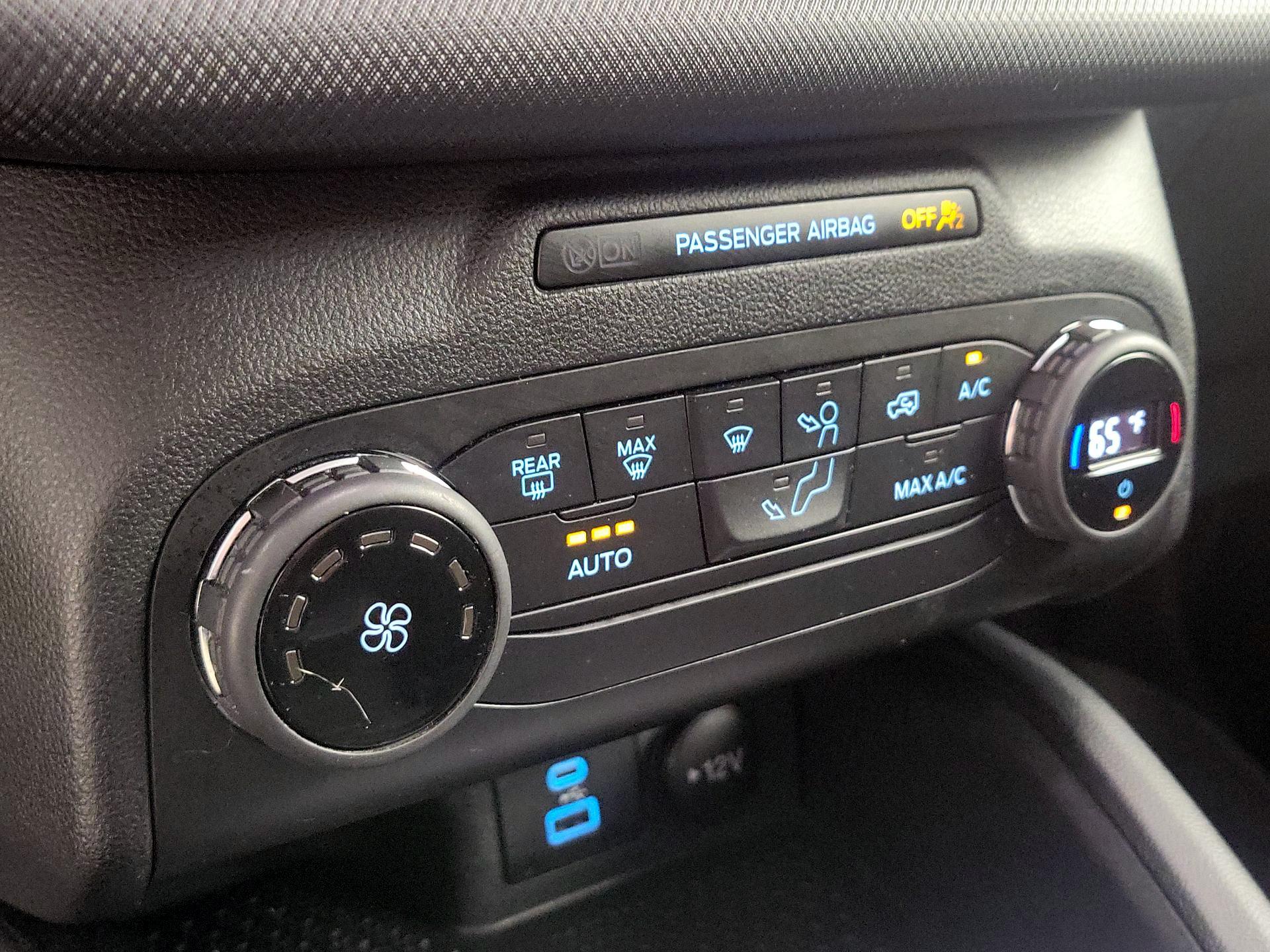 Thumbnail: 2021 Ford Bronco Sport - 16