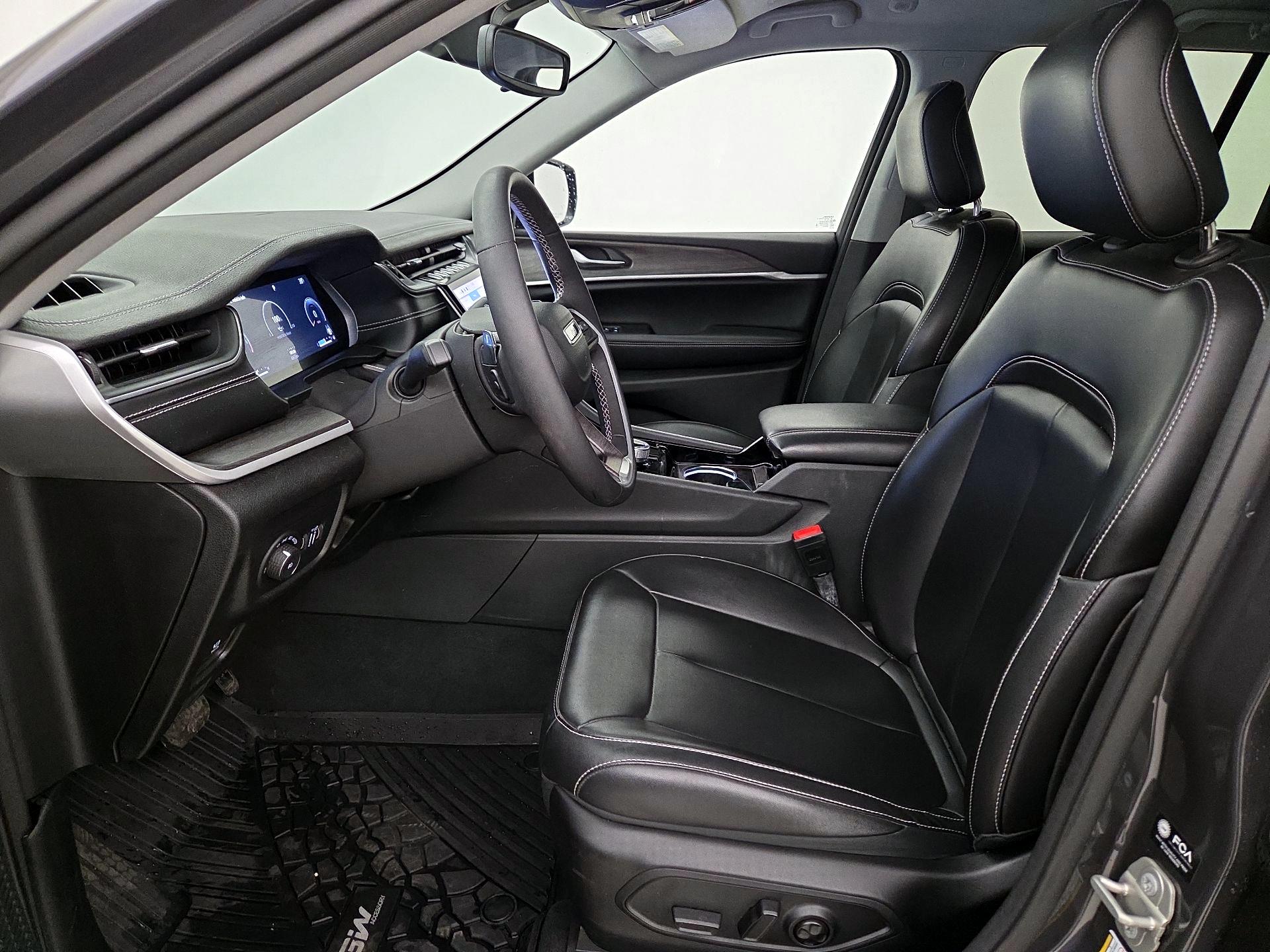 Thumbnail: 2023 Jeep Grand Cherokee - 11