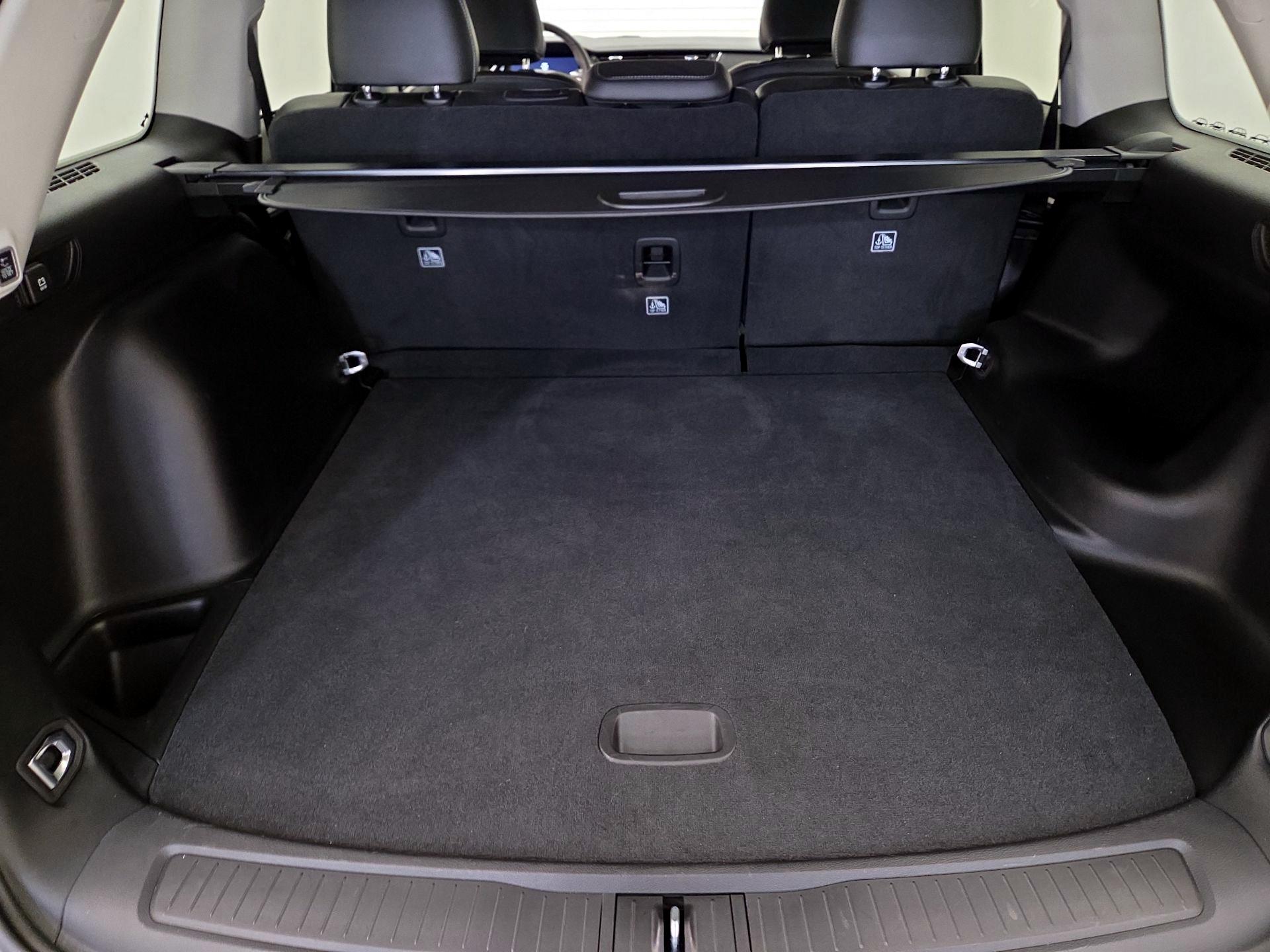 Thumbnail: 2023 Jeep Grand Cherokee - 20