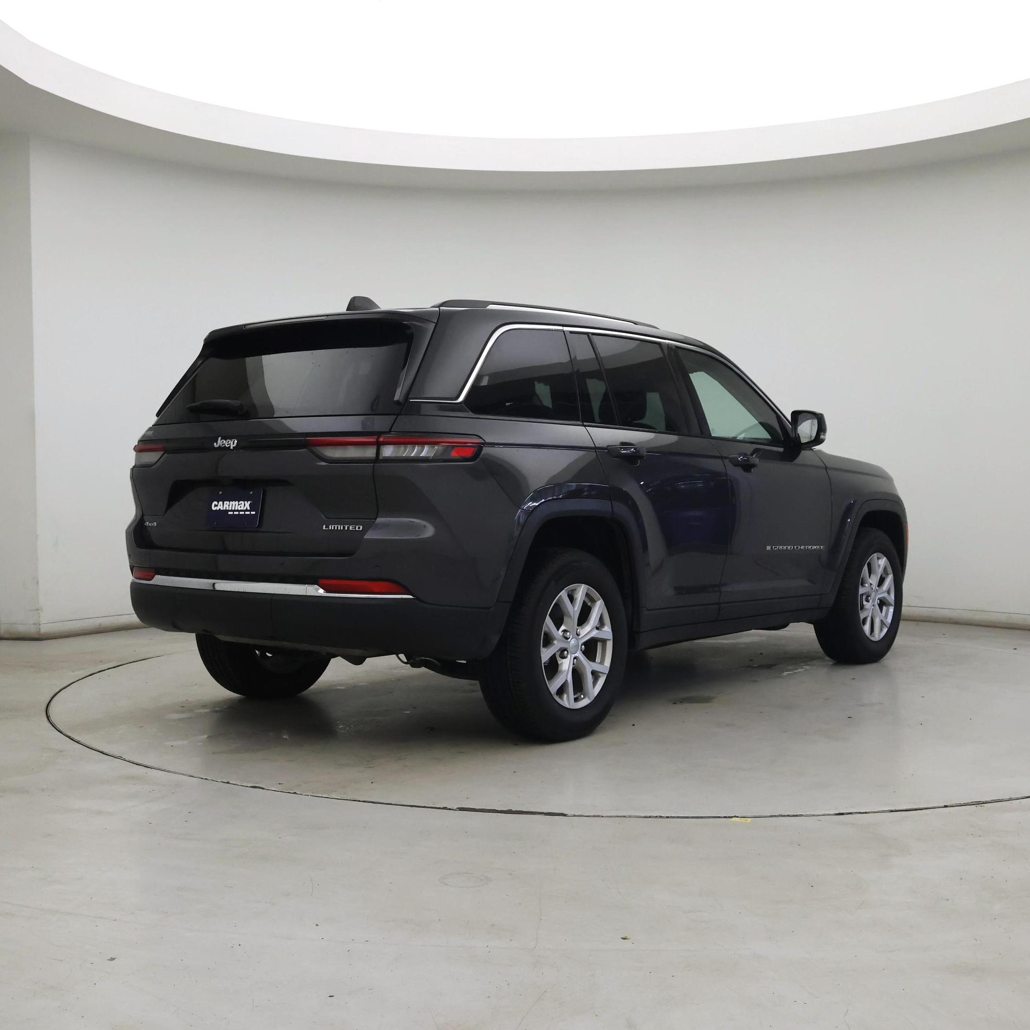 Thumbnail: 2023 Jeep Grand Cherokee - 8