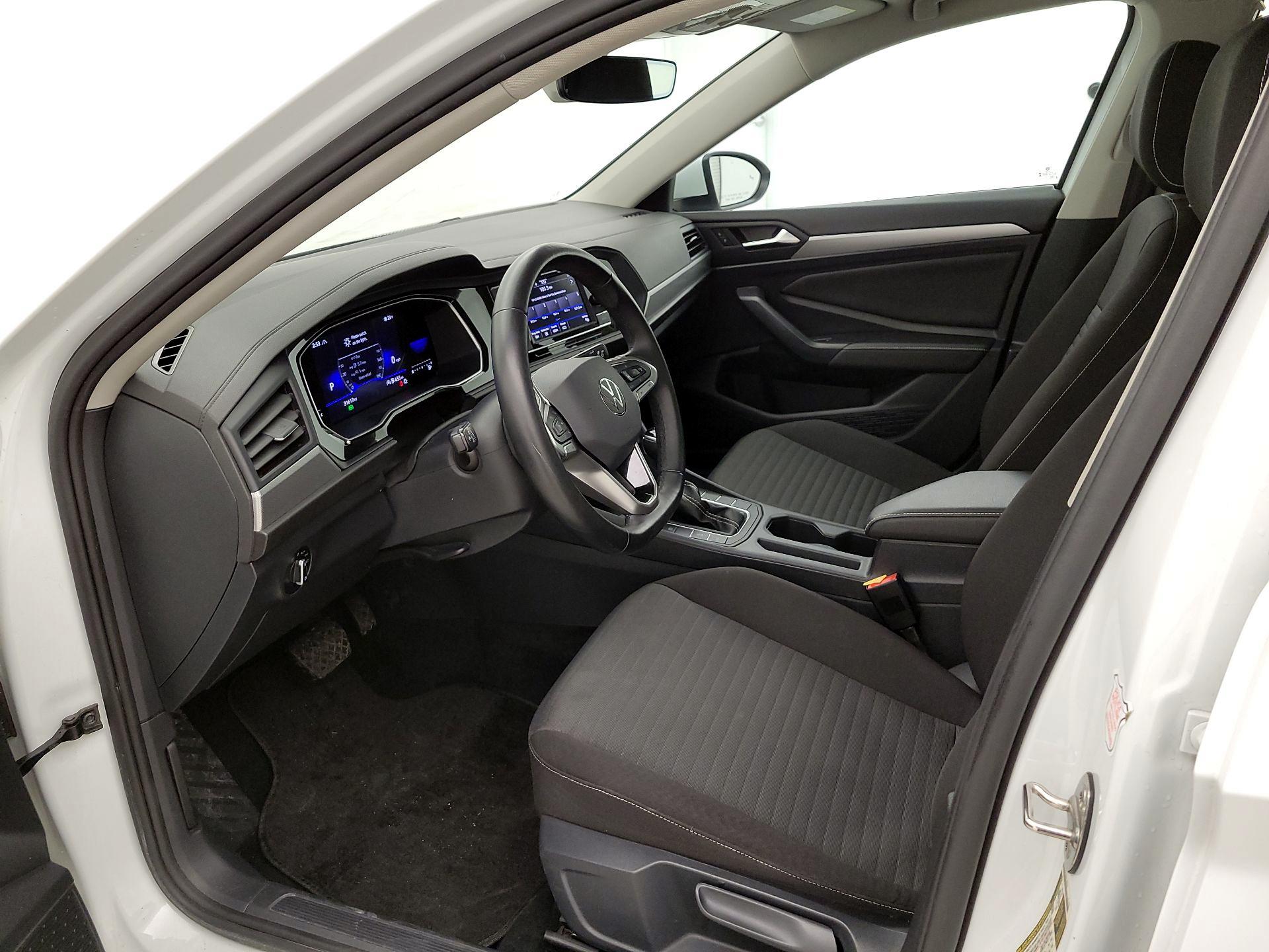 Thumbnail: 2024 Volkswagen Jetta - 11