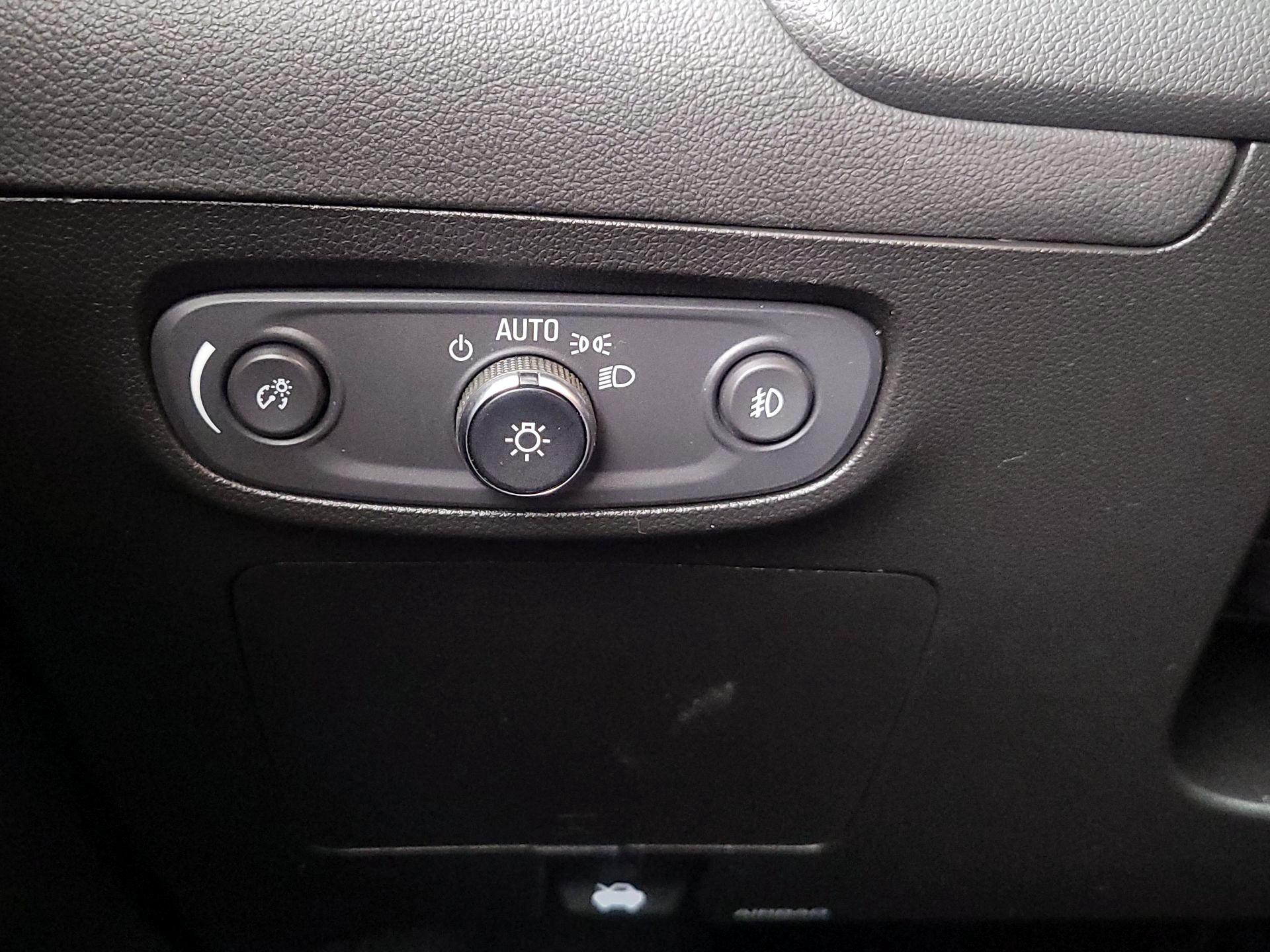 Thumbnail: 2020 Buick Encore GX - 13