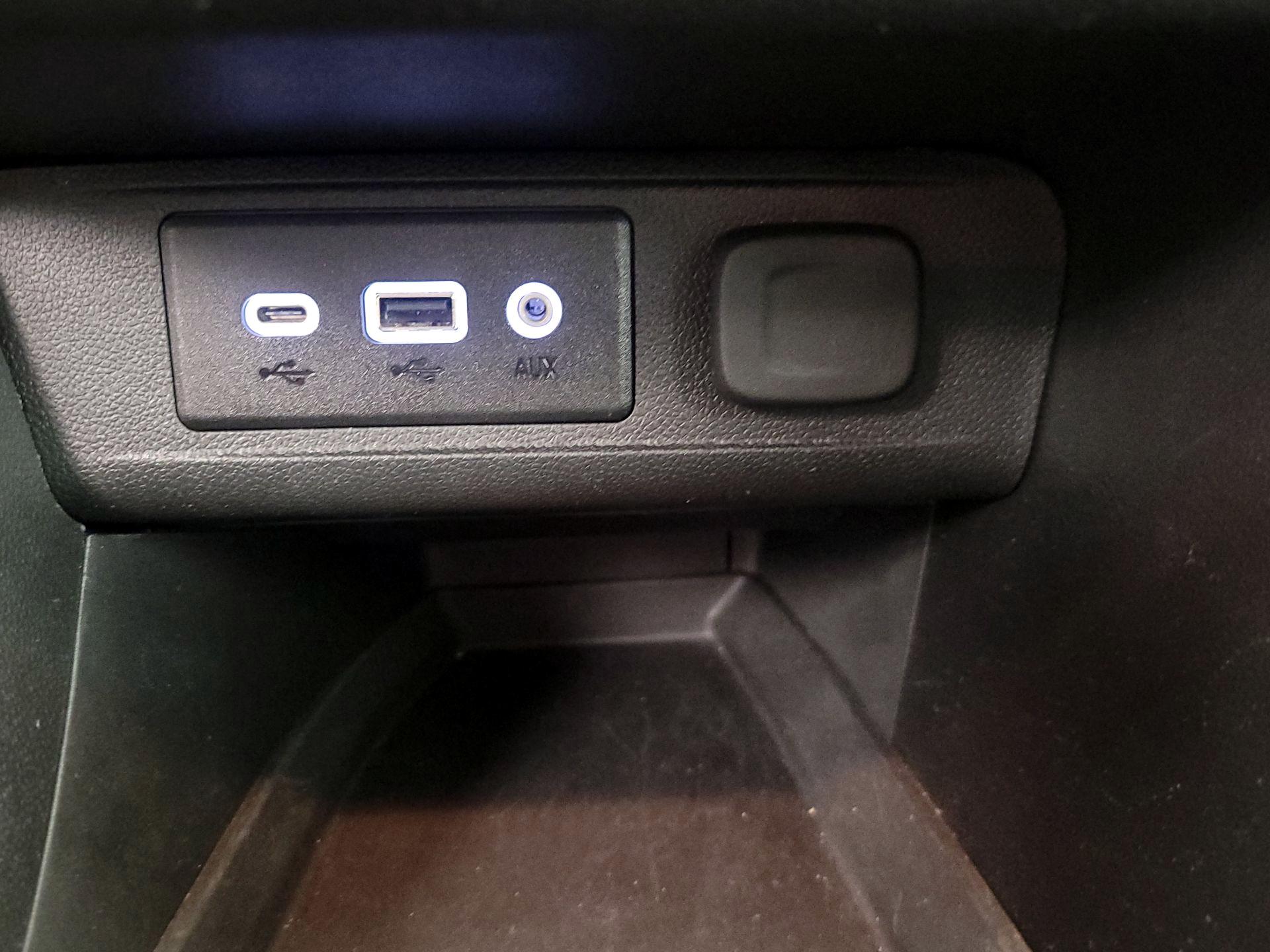 Thumbnail: 2020 Buick Encore GX - 18