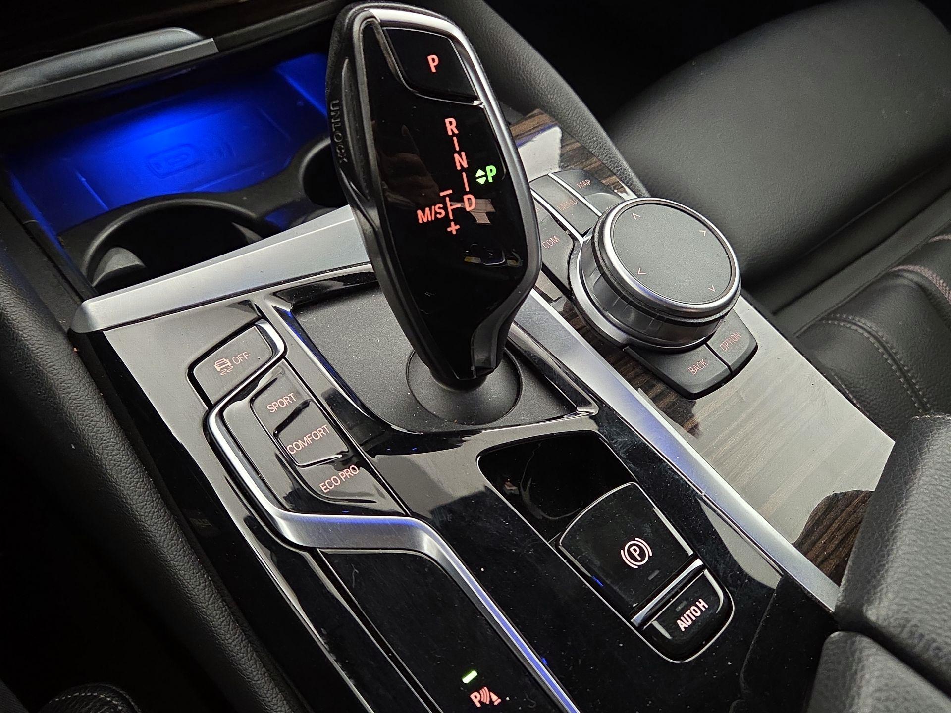 Thumbnail: 2023 BMW 5 Series - 18