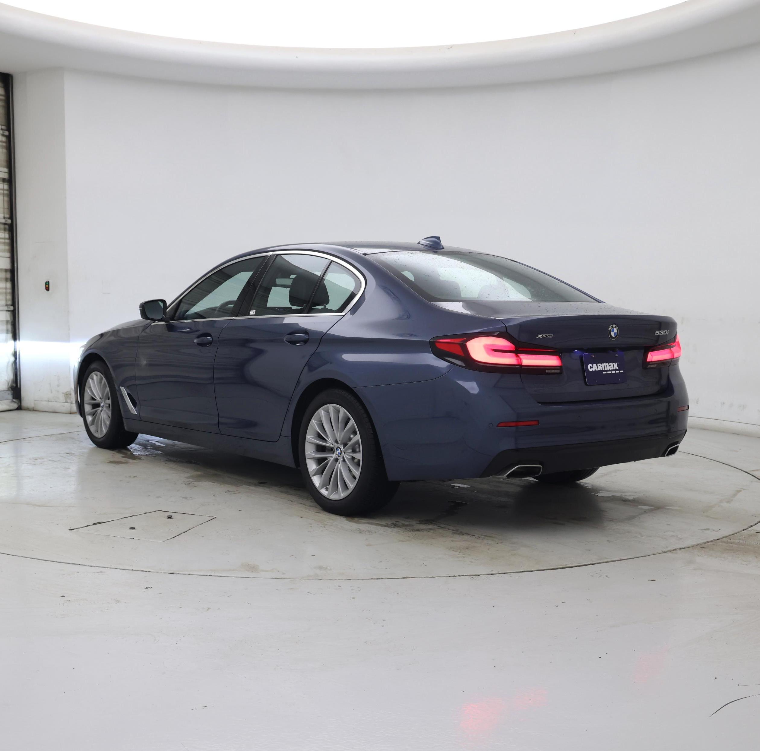 Thumbnail: 2023 BMW 5 Series - 2