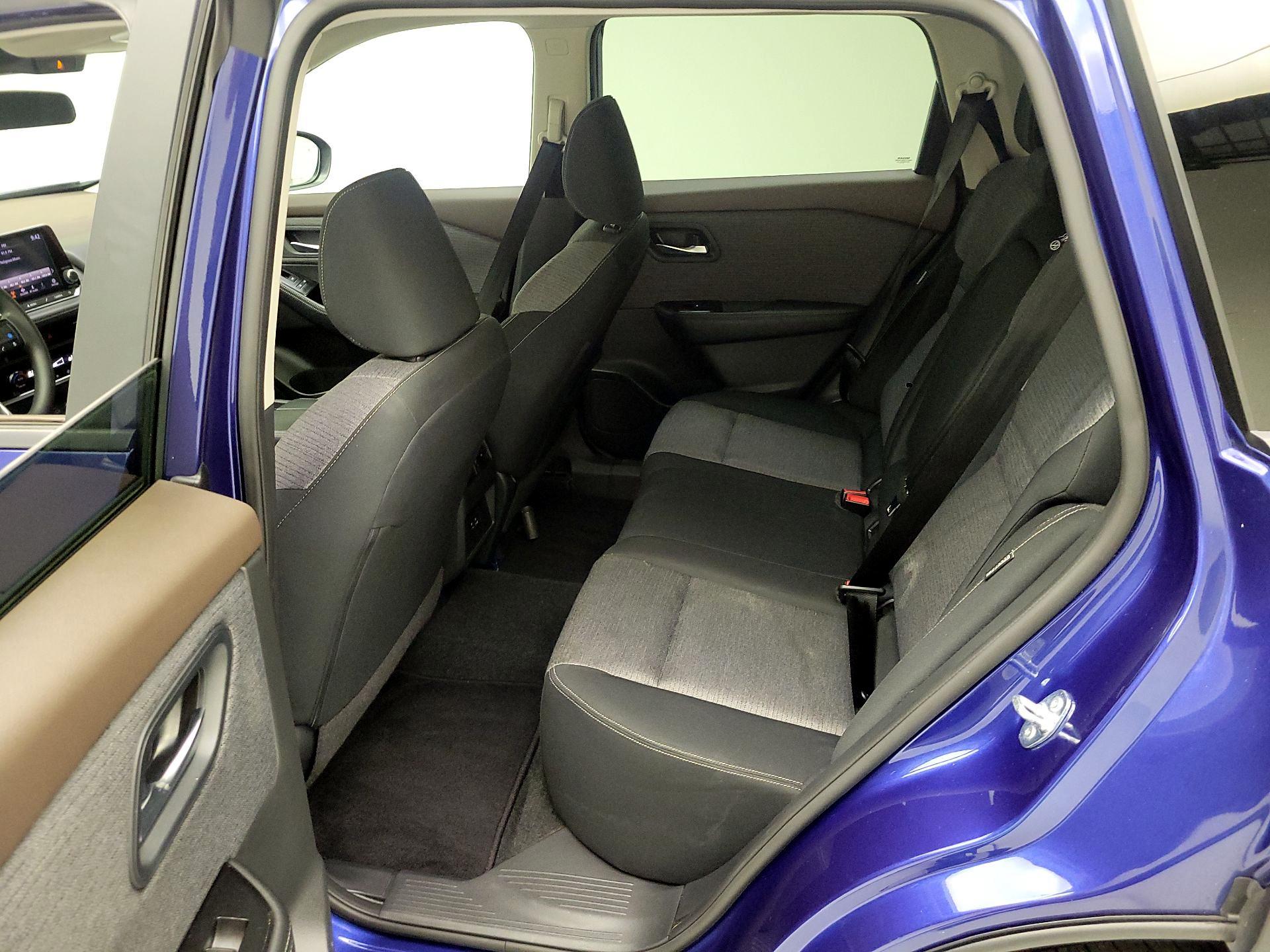 Thumbnail: 2023 Nissan Rogue - 17