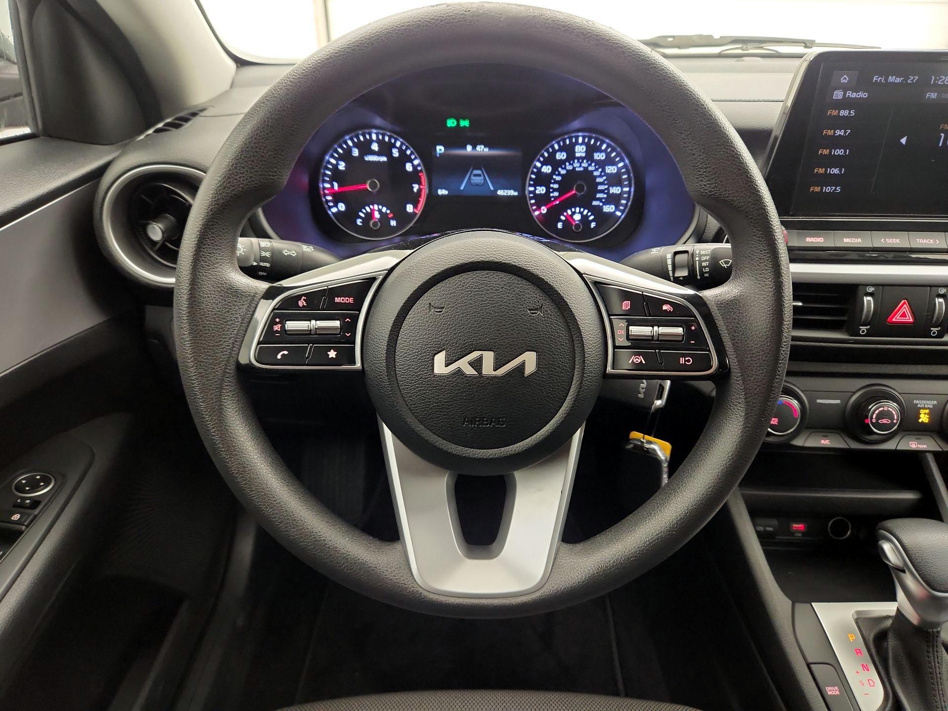 Thumbnail: 2022 Kia Forte - 10