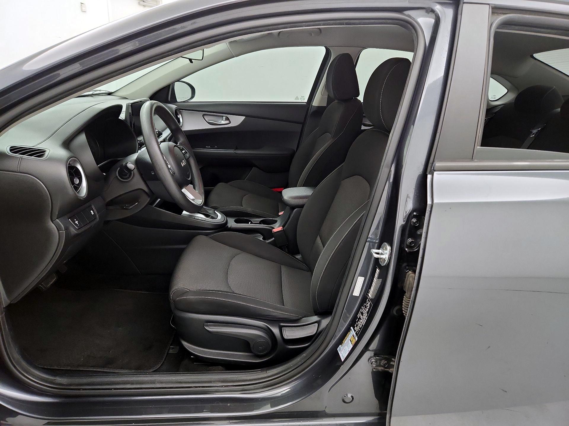 Thumbnail: 2022 Kia Forte - 11