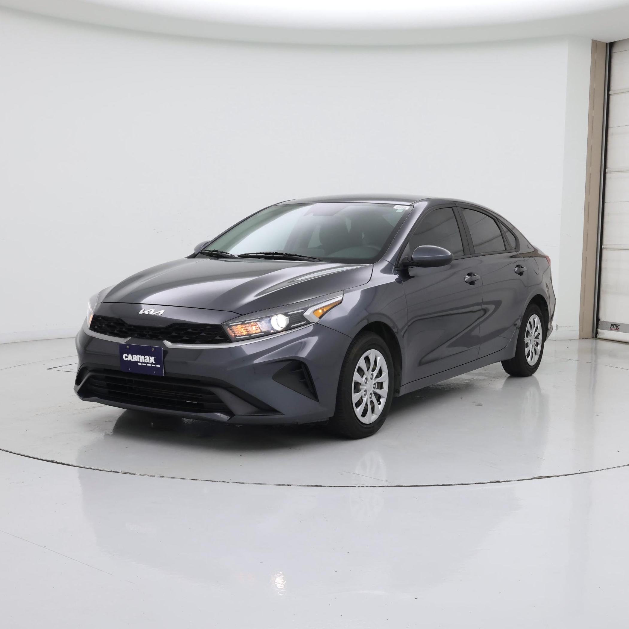 Thumbnail: 2022 Kia Forte - 4