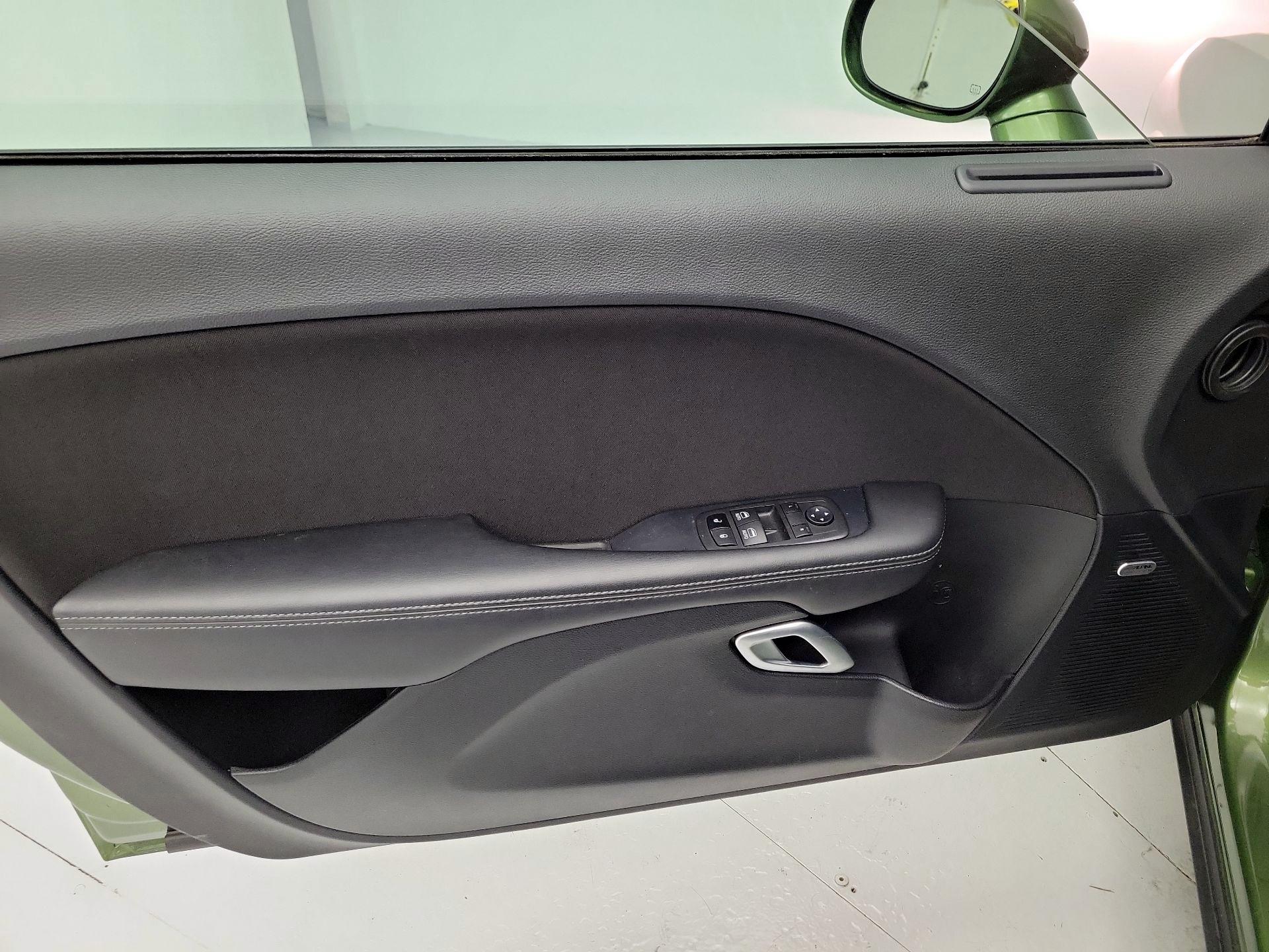 Thumbnail: 2022 Dodge Challenger - 12