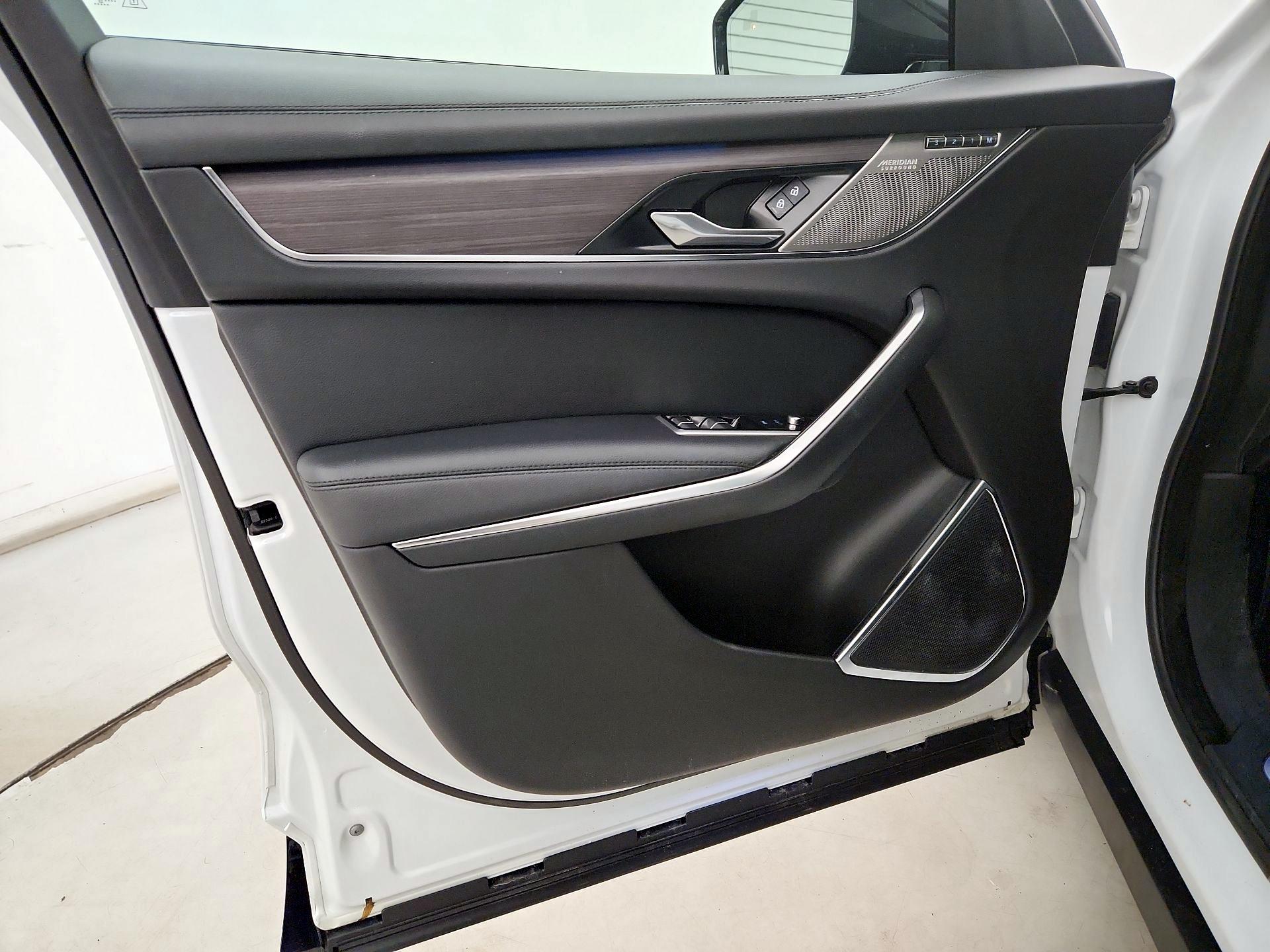 Thumbnail: 2023 Jaguar F-Pace - 12