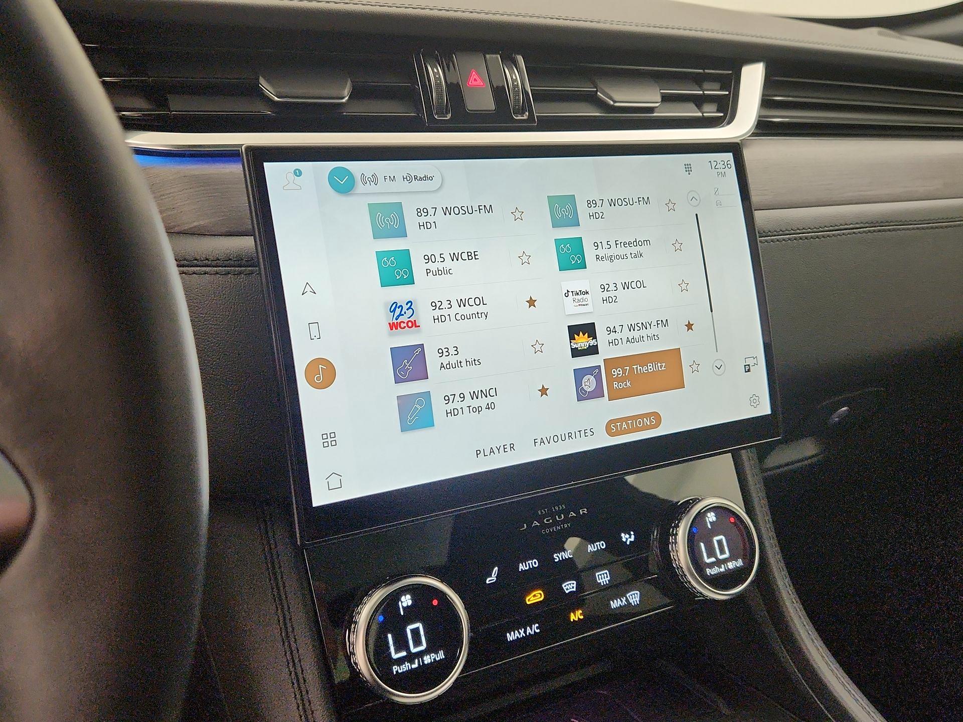 Thumbnail: 2023 Jaguar F-Pace - 16