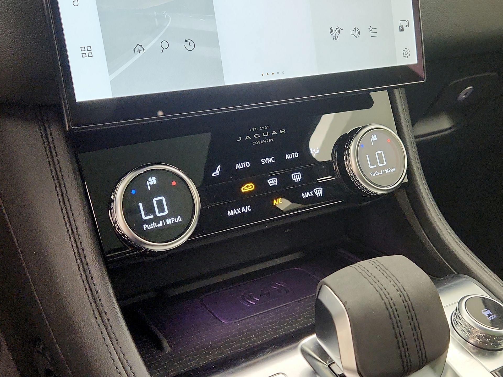 Thumbnail: 2023 Jaguar F-Pace - 17