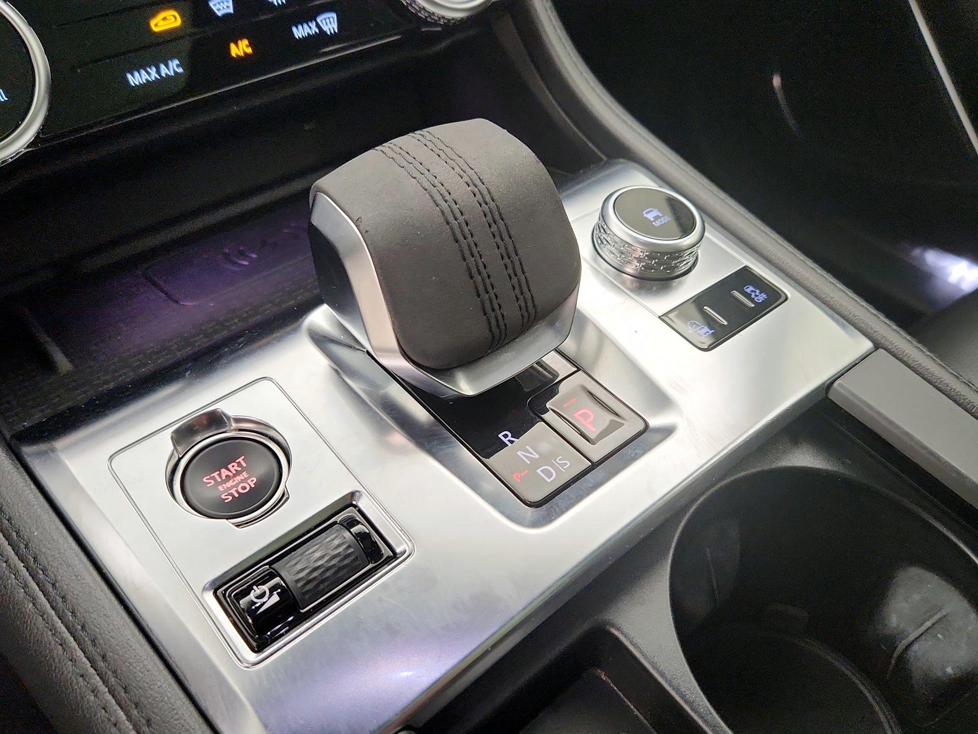 Thumbnail: 2023 Jaguar F-Pace - 18