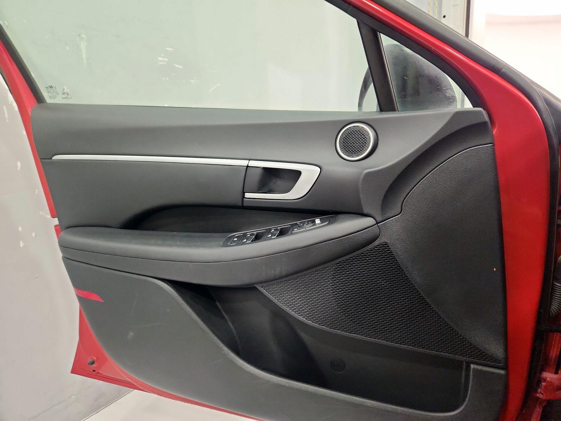 Thumbnail: 2020 Hyundai Sonata - 12