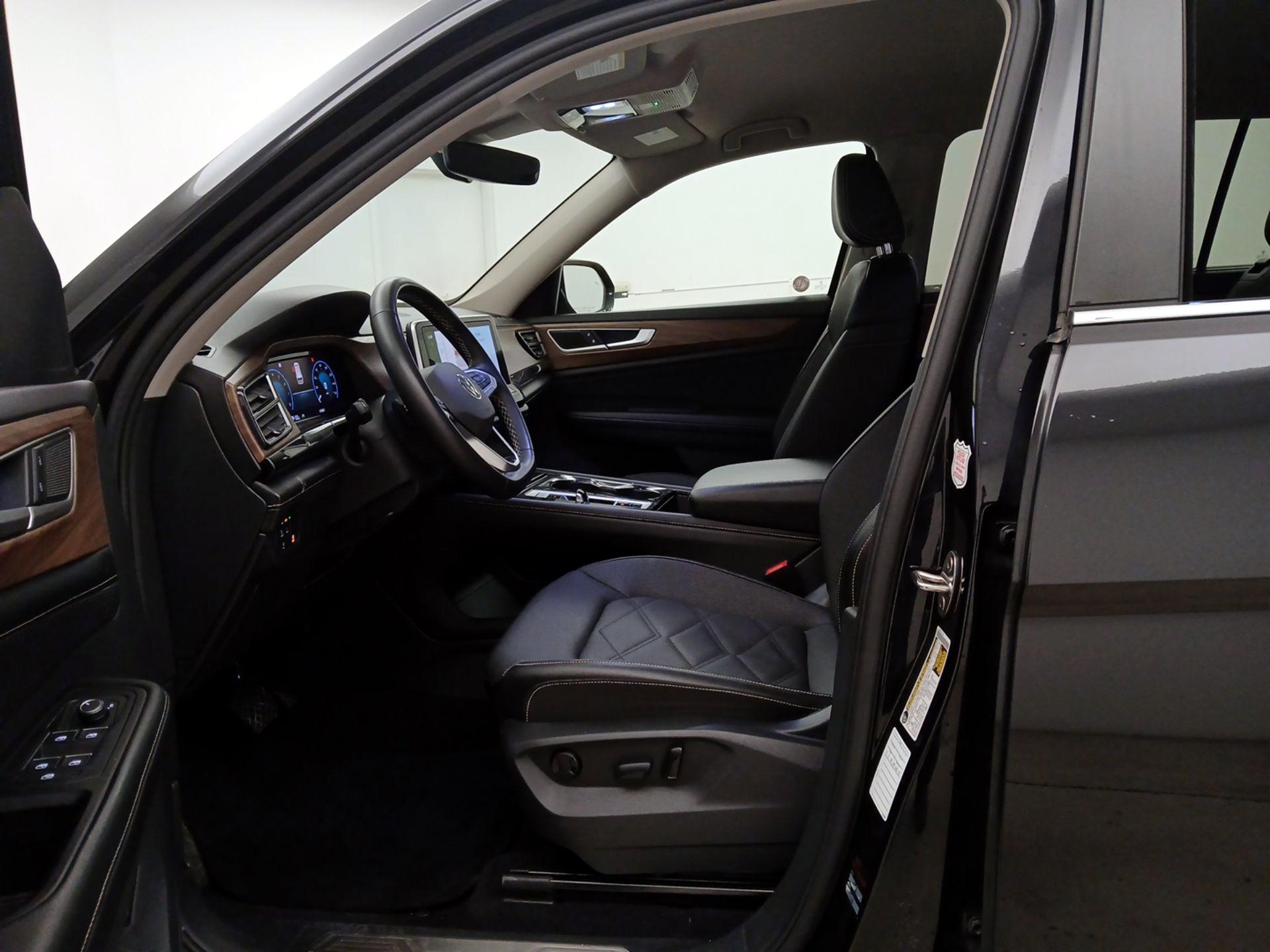 Thumbnail: 2024 Volkswagen Atlas - 11