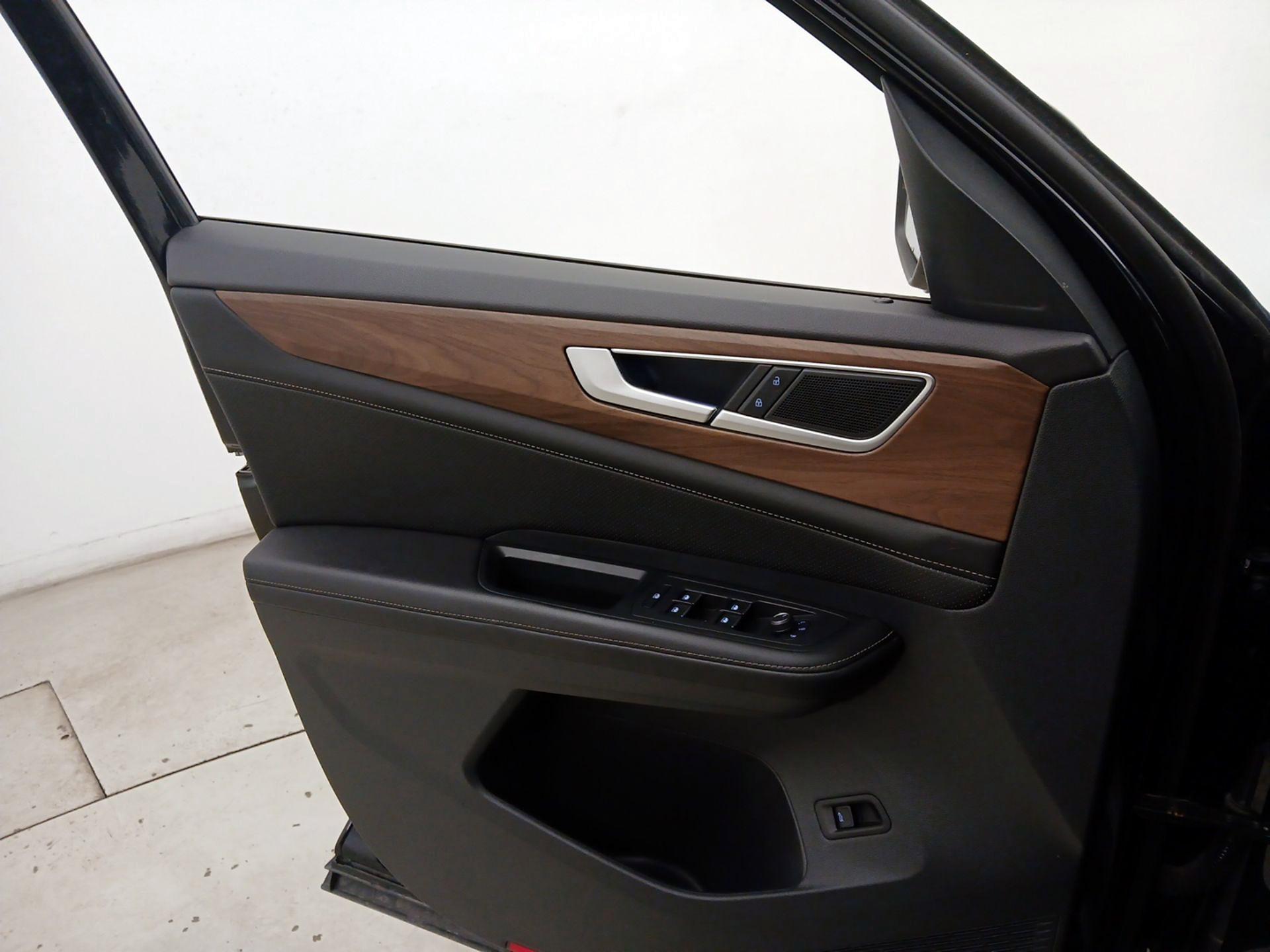 Thumbnail: 2024 Volkswagen Atlas - 12