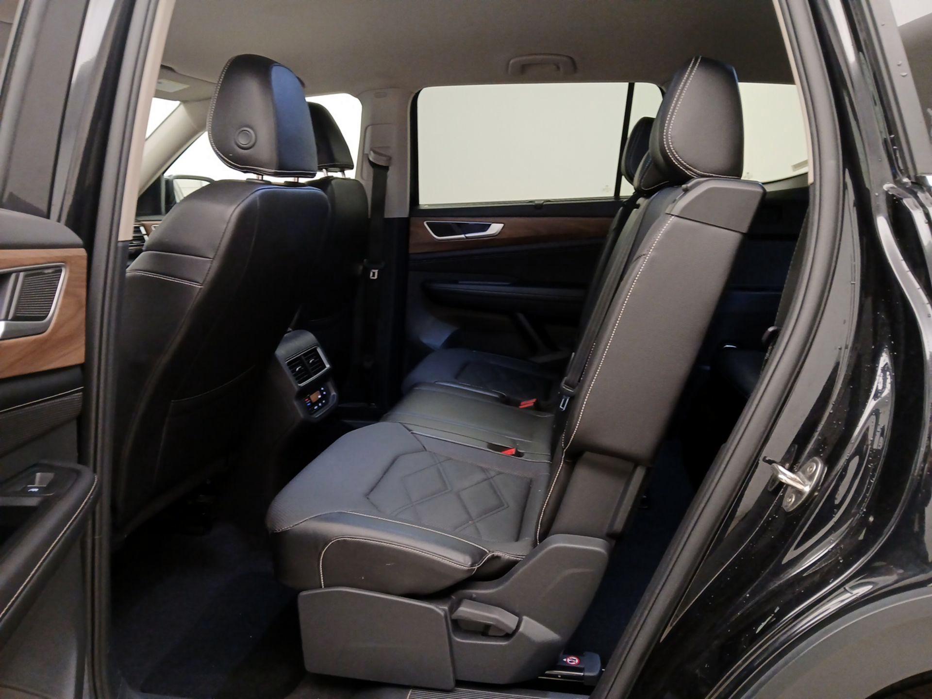 Thumbnail: 2024 Volkswagen Atlas - 19