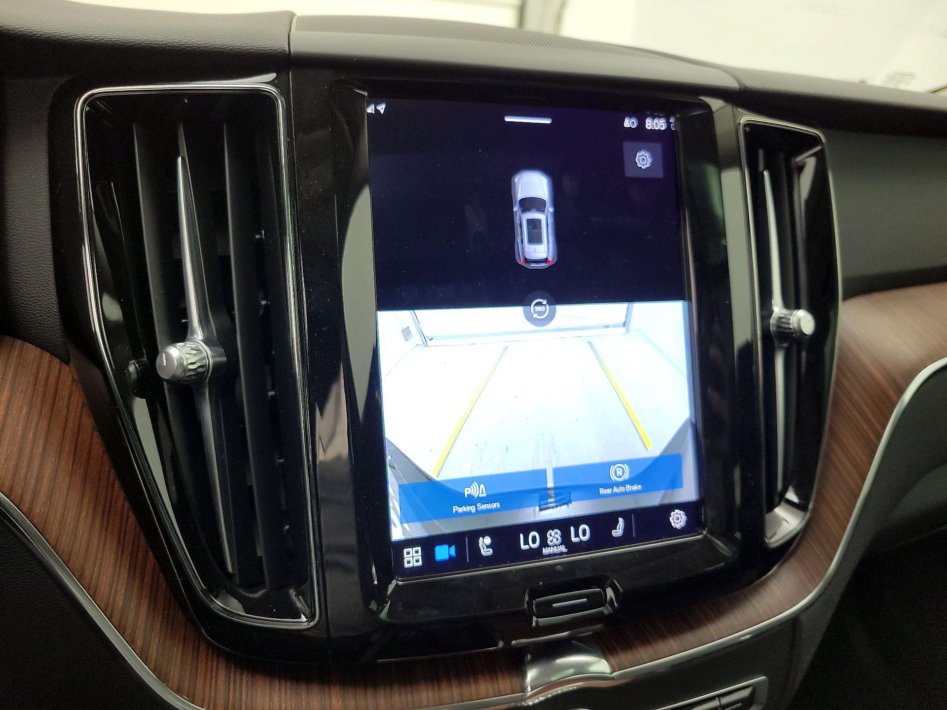 Thumbnail: 2023 Volvo XC60 - 14