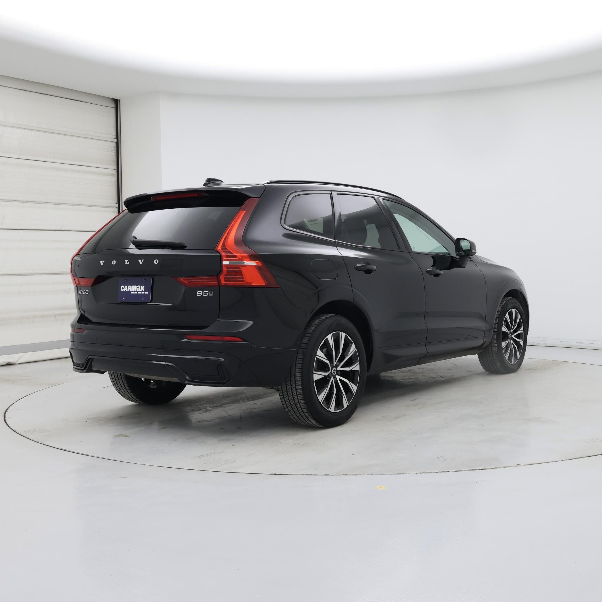 Thumbnail: 2023 Volvo XC60 - 8