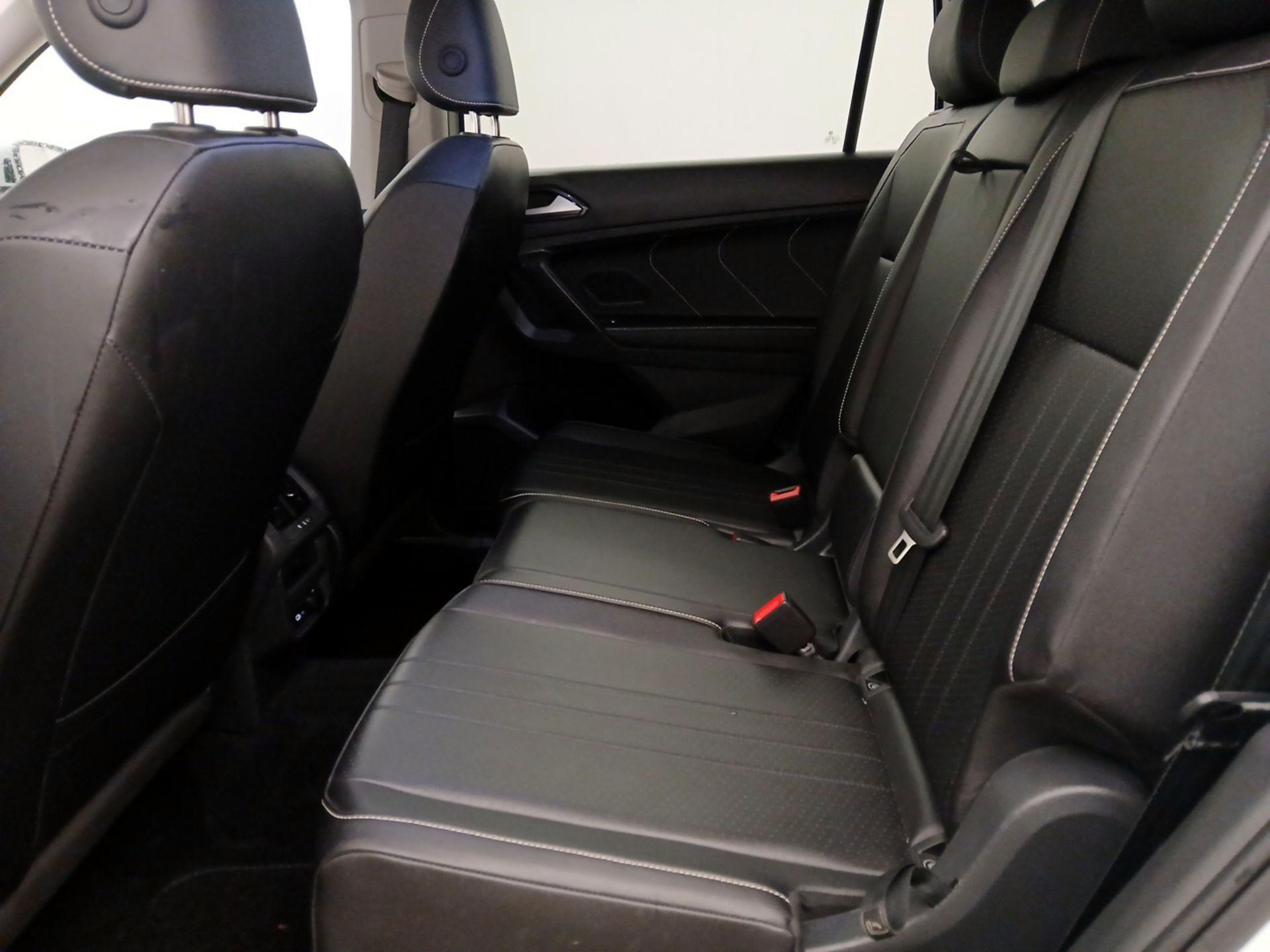 Thumbnail: 2024 Volkswagen Tiguan - 19