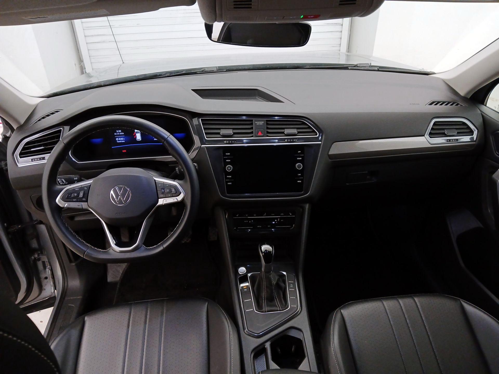 Thumbnail: 2024 Volkswagen Tiguan - 9