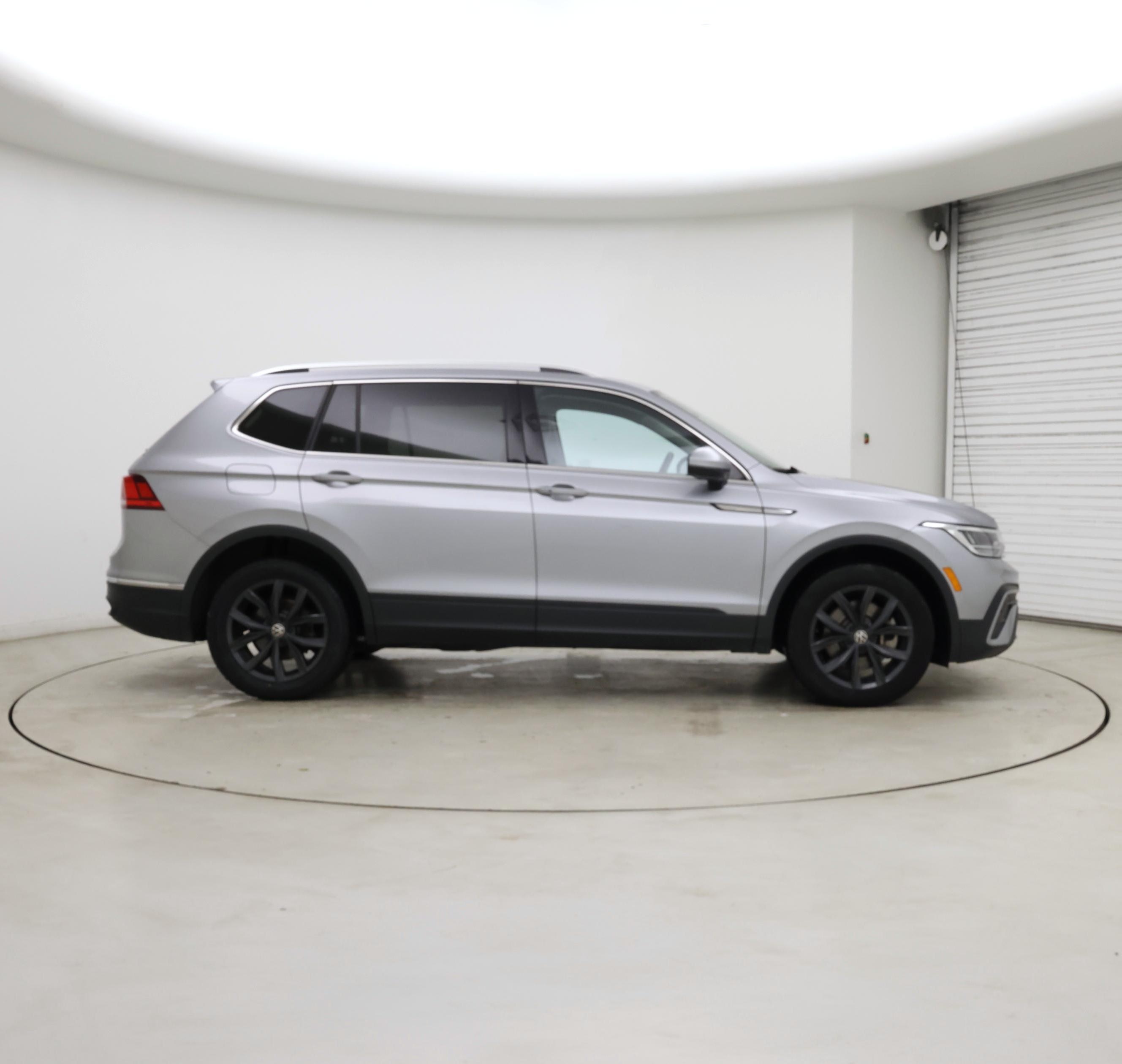 Thumbnail: 2024 Volkswagen Tiguan - 7